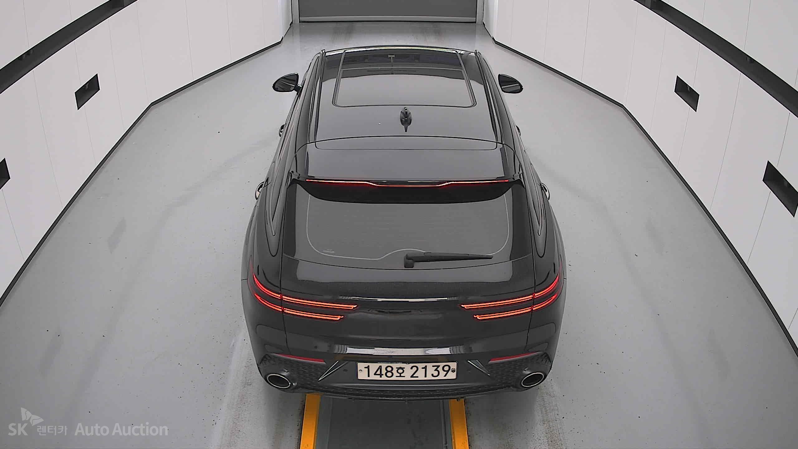 2021 - genesis gv70