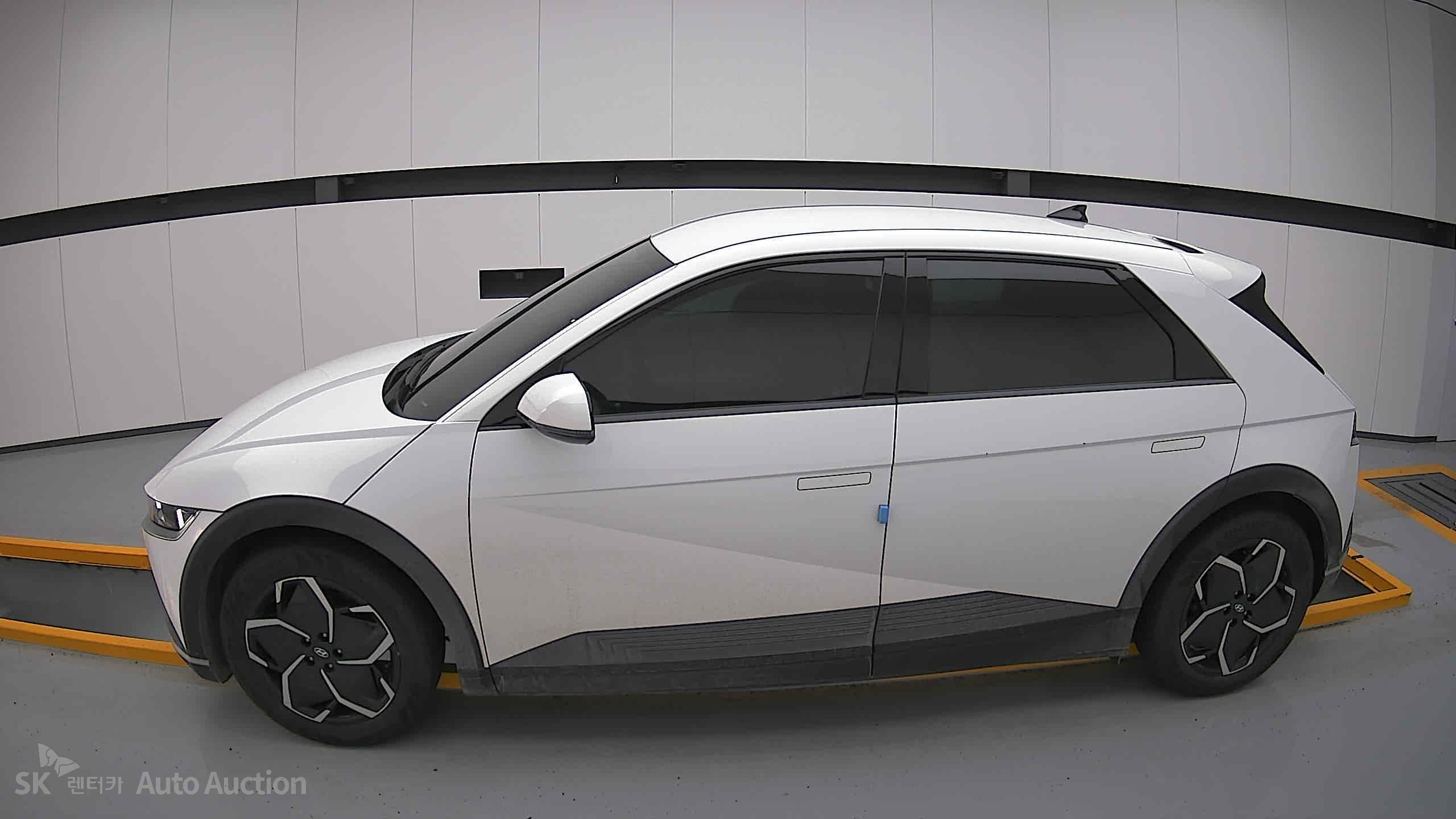 2022 - hyundai ioniq