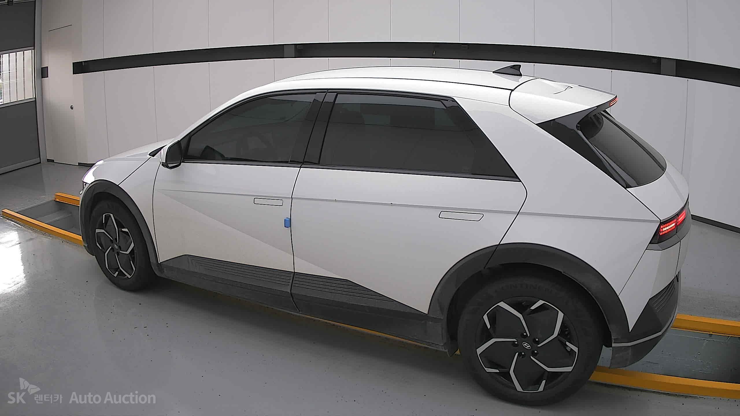 2022 - hyundai ioniq