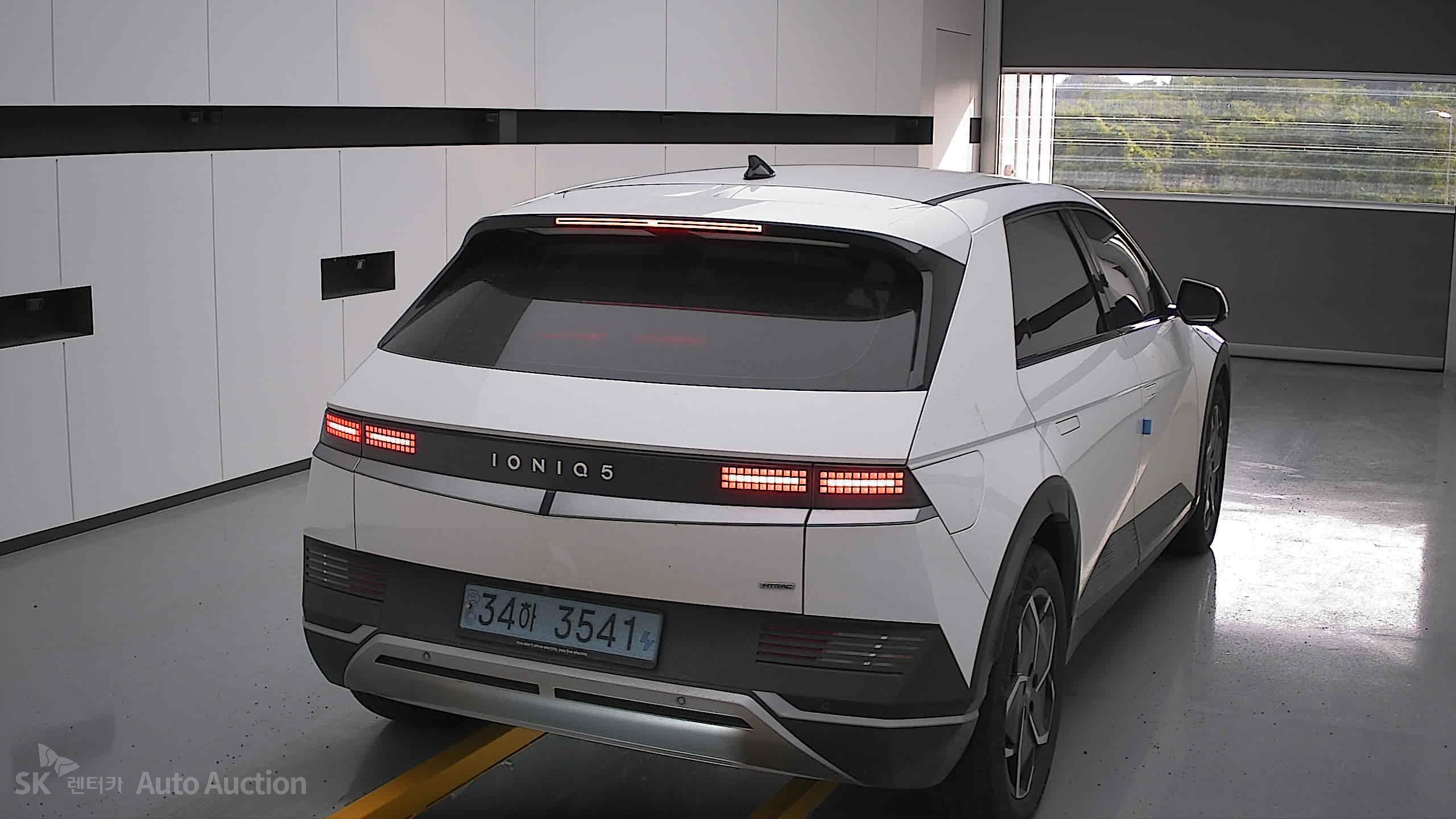 2022 - hyundai ioniq
