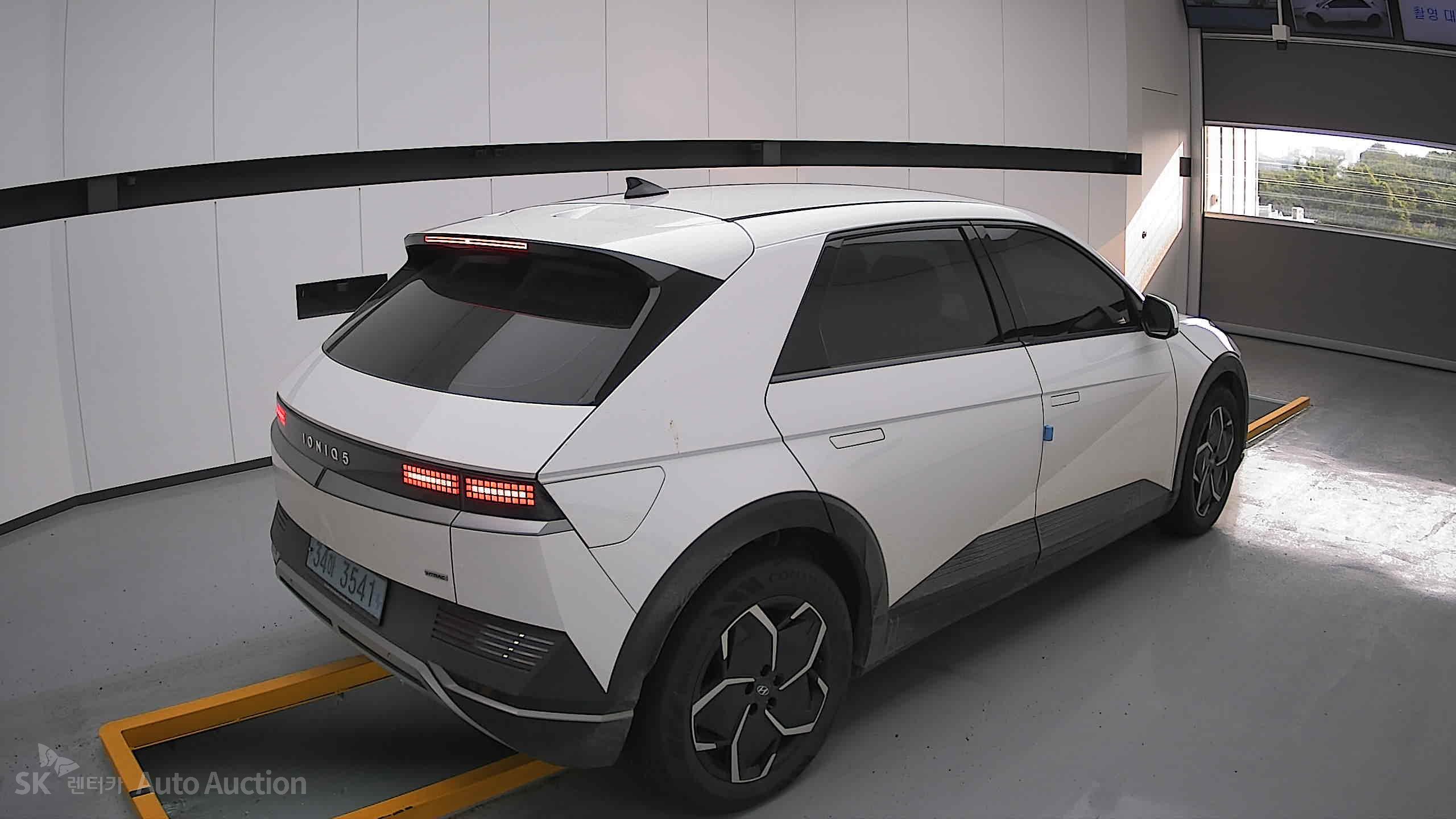 2022 - hyundai ioniq