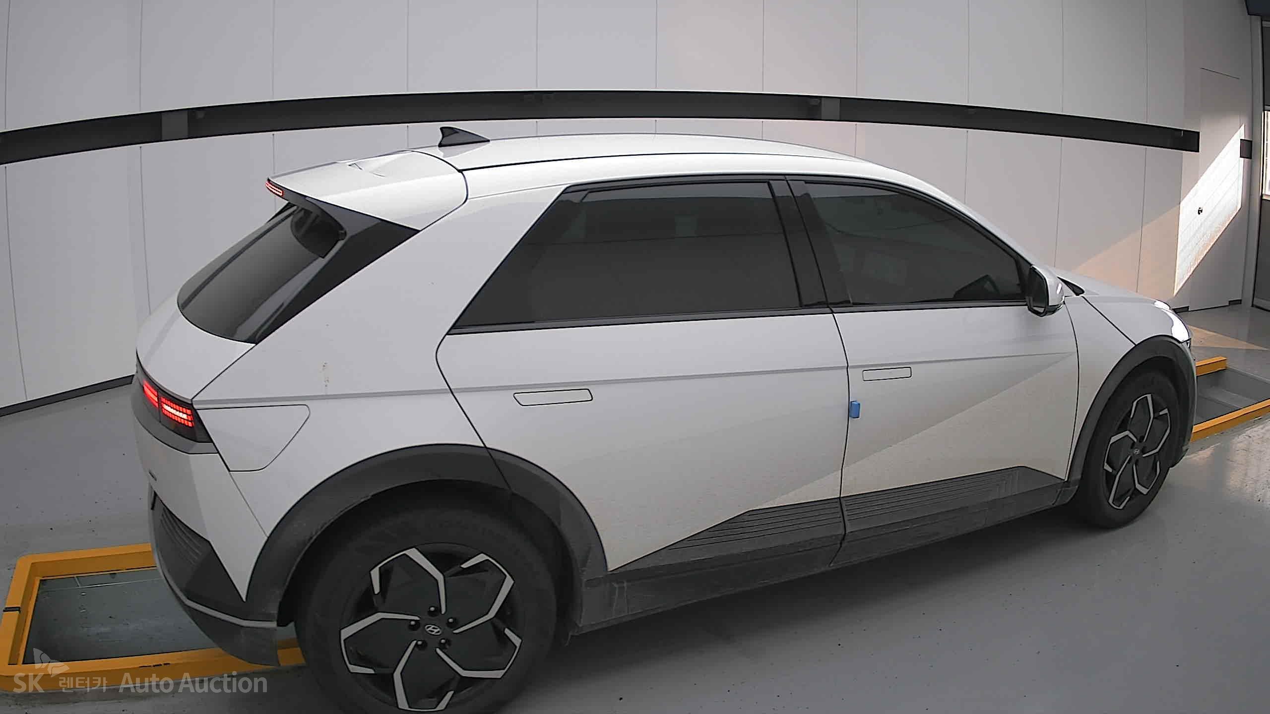 2022 - hyundai ioniq