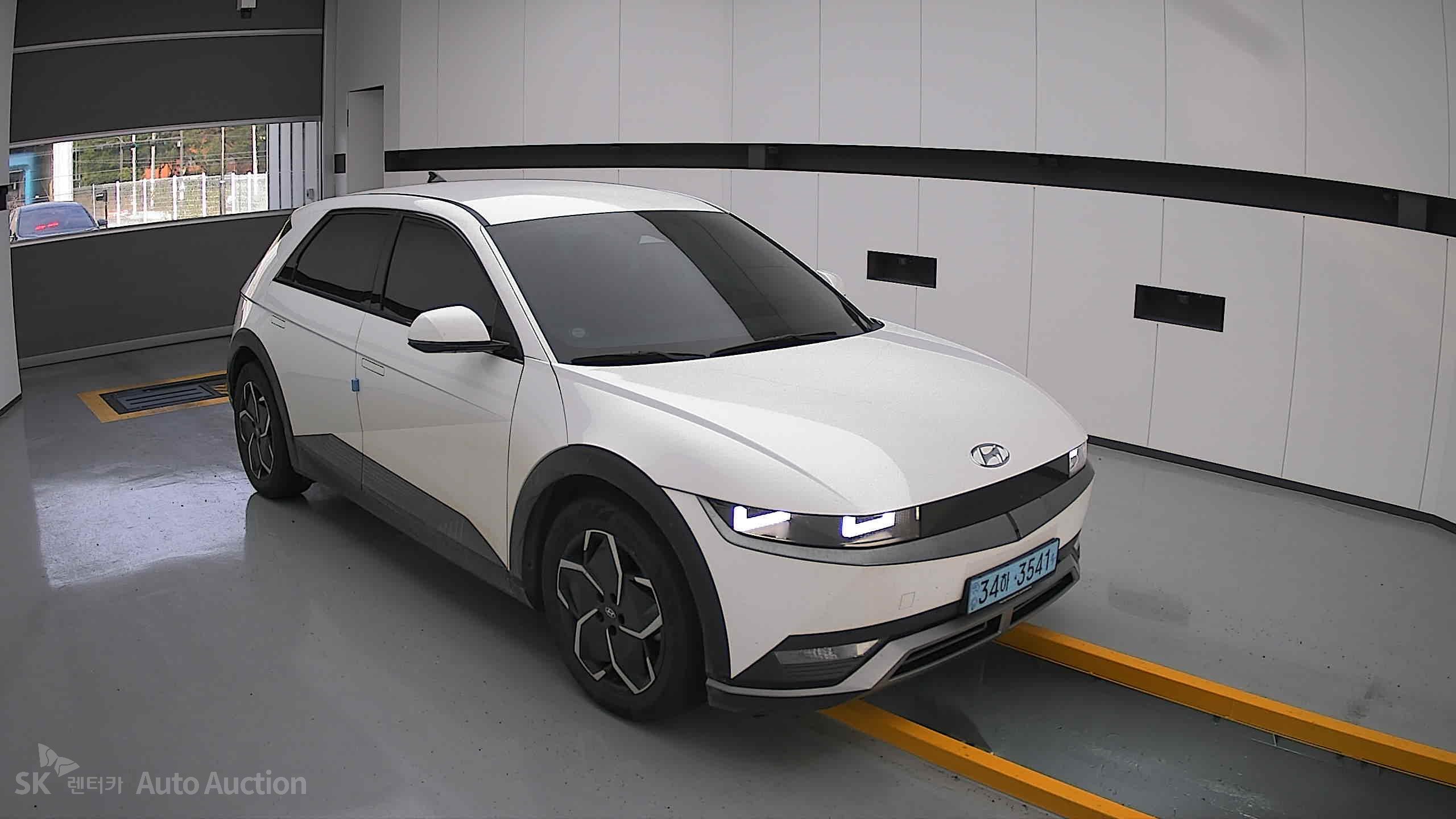 2022 - hyundai ioniq