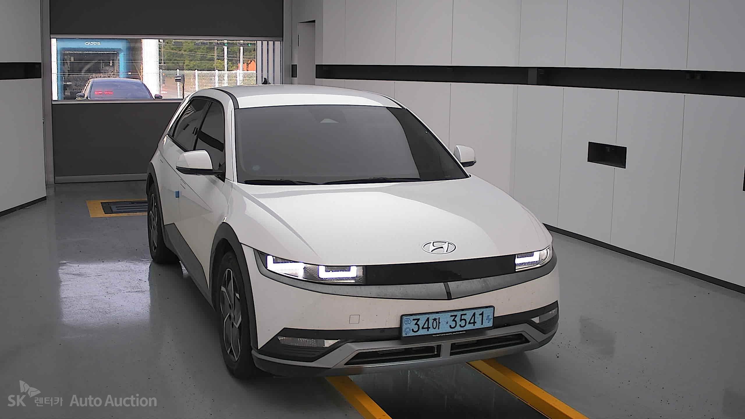 2022 - hyundai ioniq