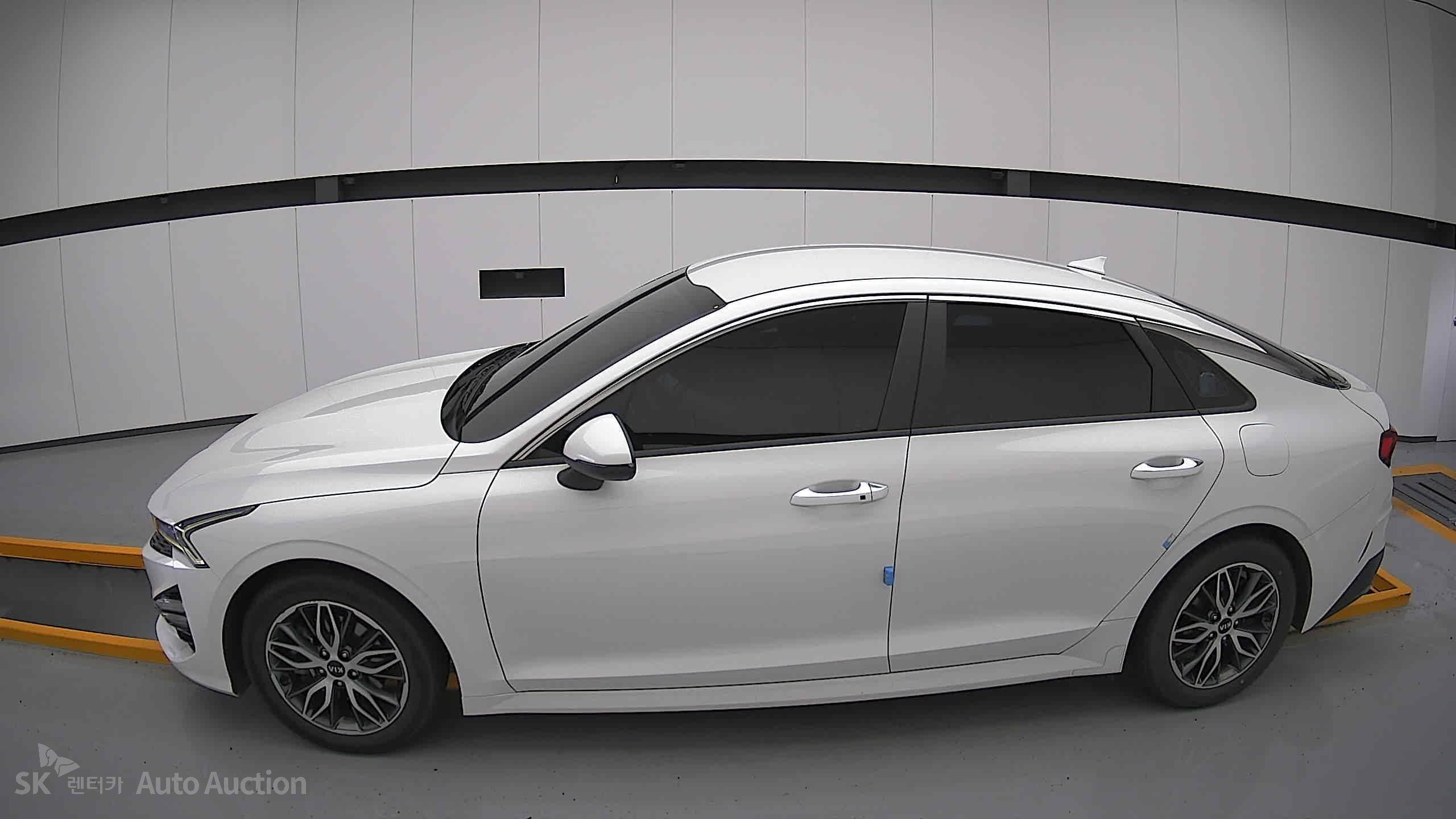 2021 - kia k5