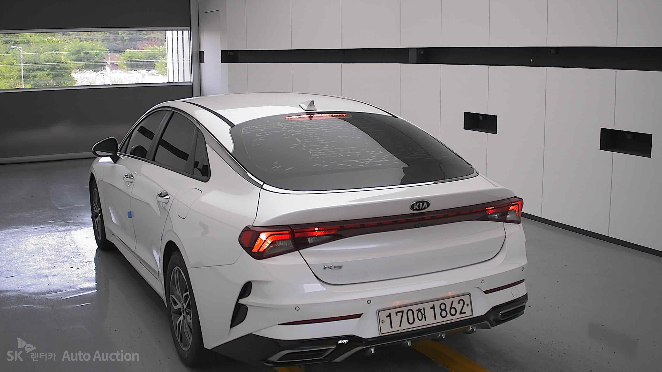 2021 - kia k5