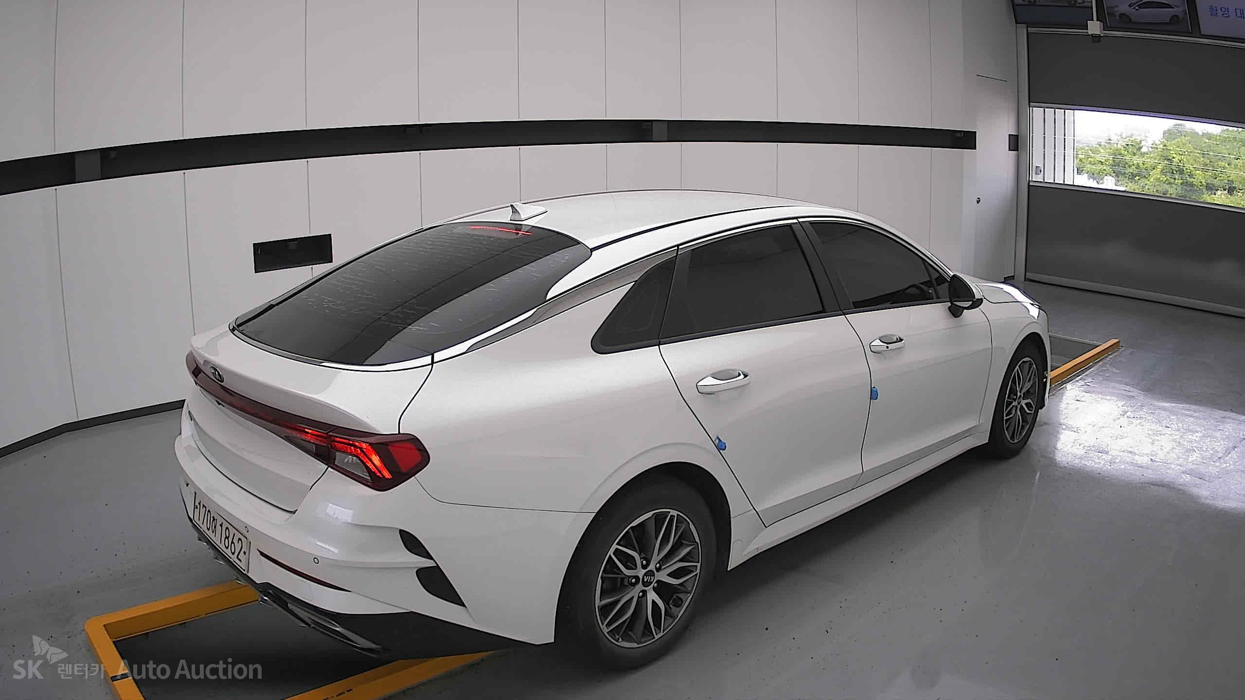 2021 - kia k5