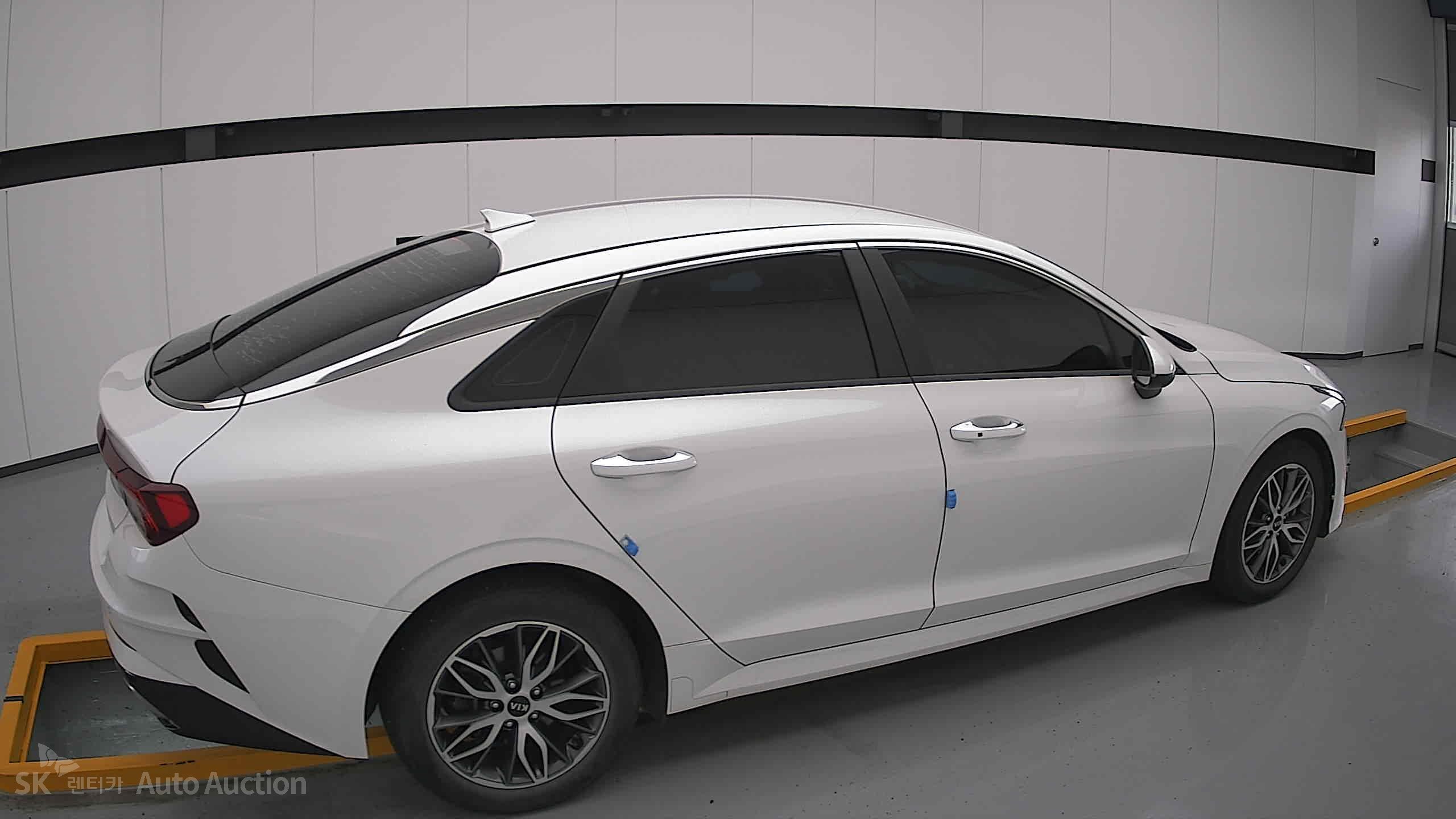 2021 - kia k5