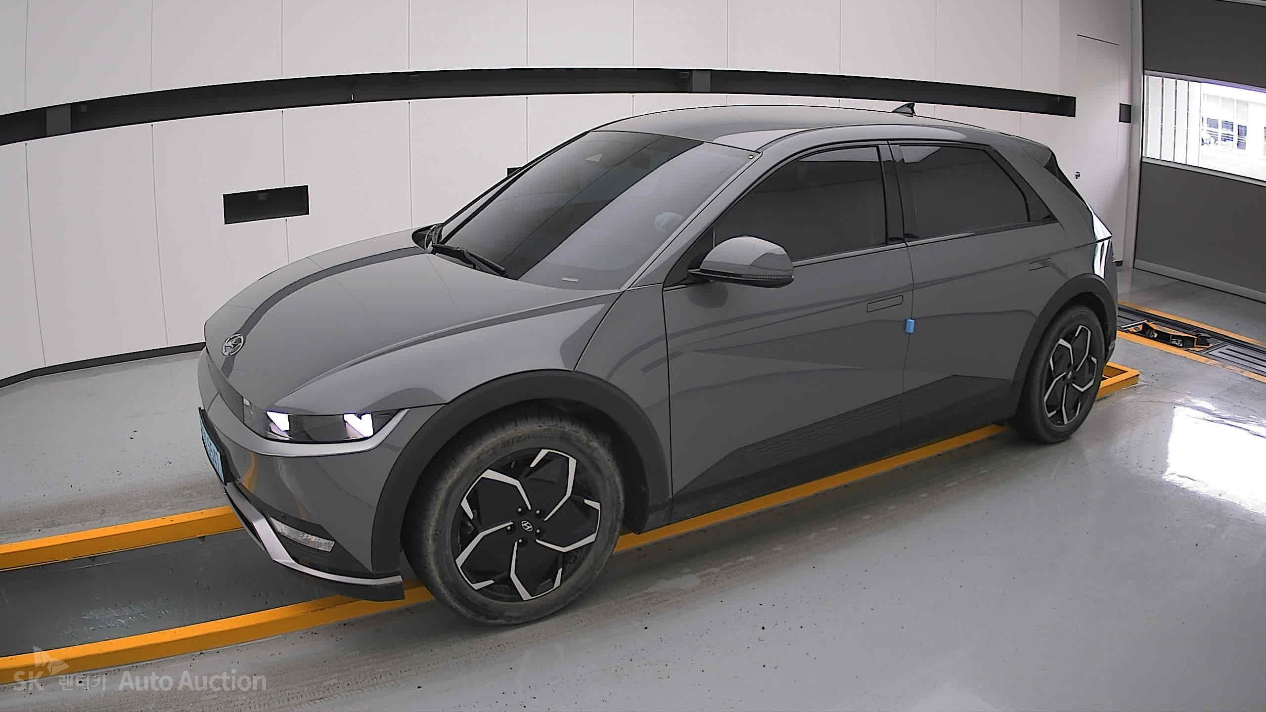 2022 - hyundai ioniq