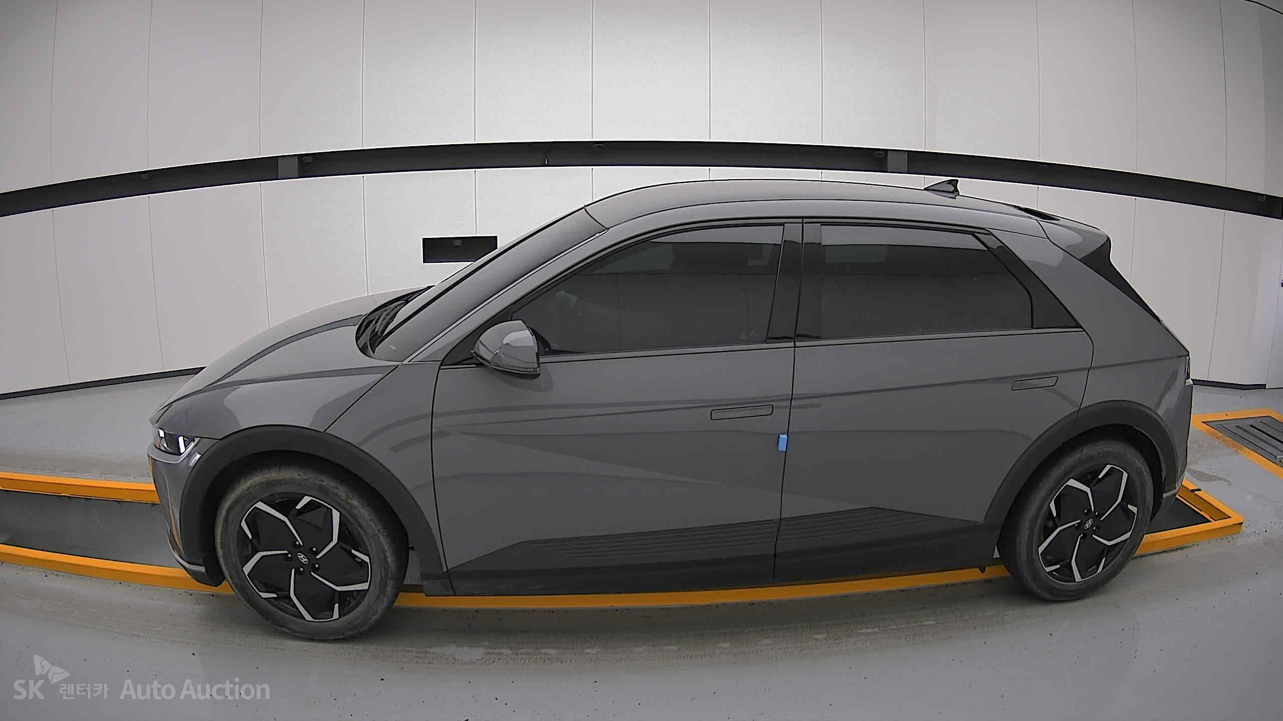 2022 - hyundai ioniq