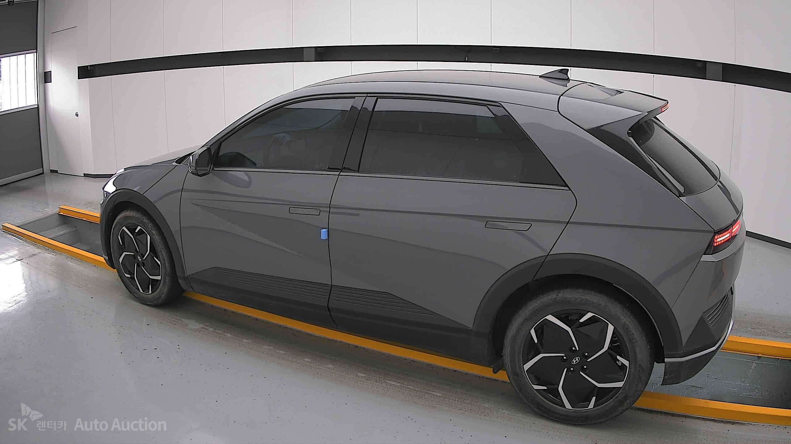 2022 - hyundai ioniq
