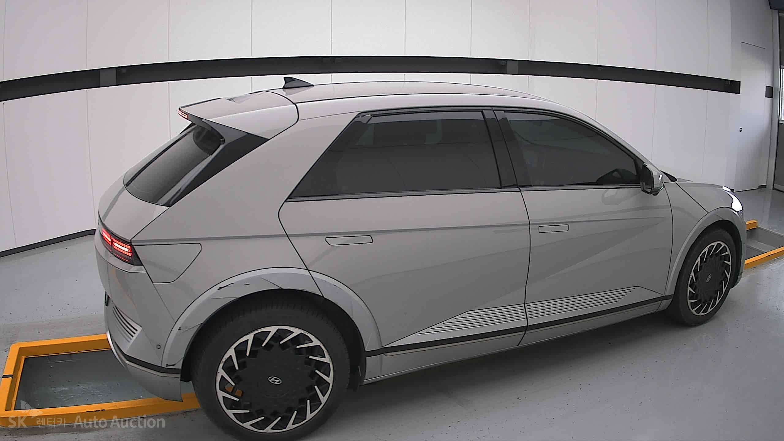 2022 - hyundai ioniq