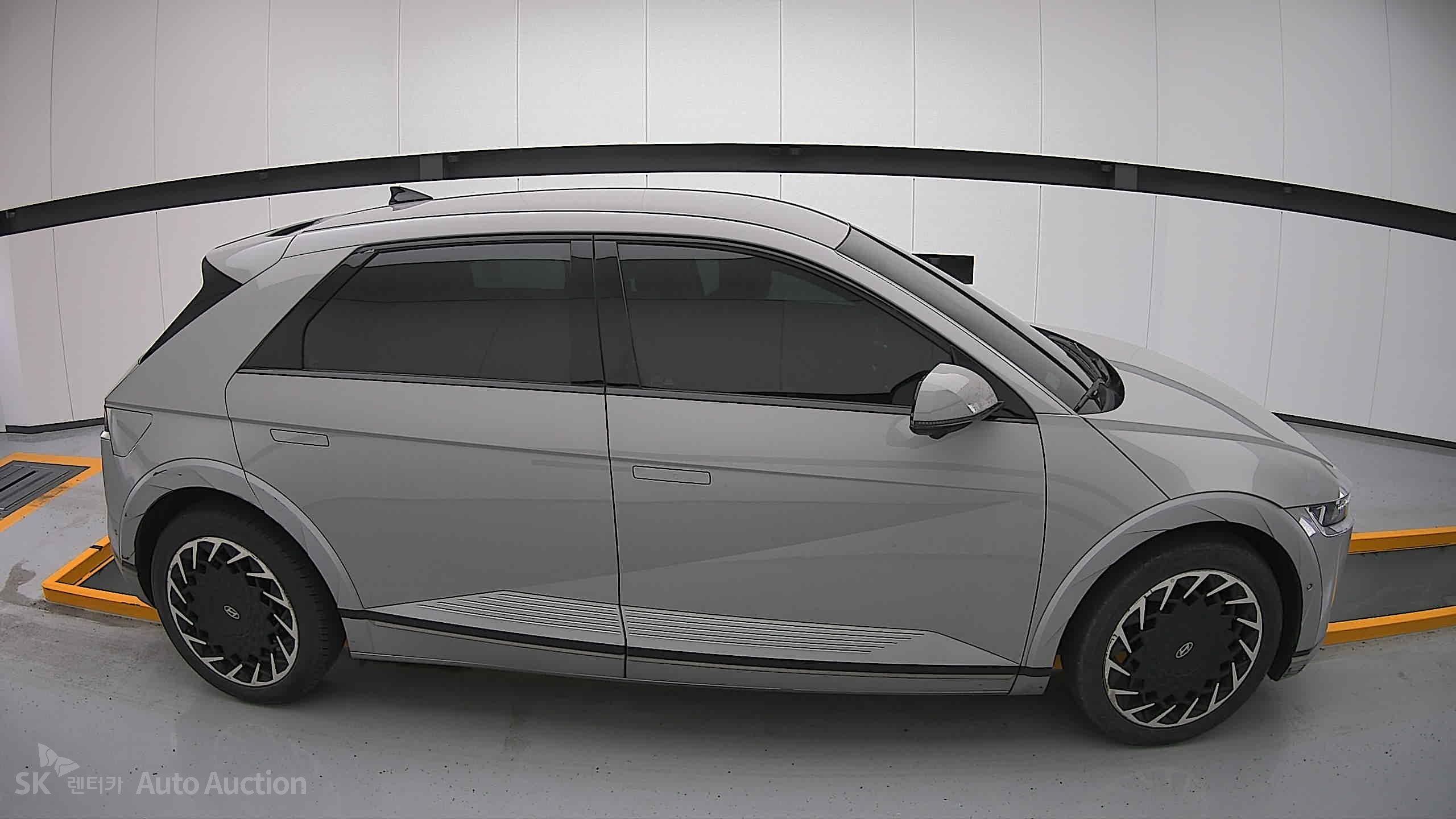 2022 - hyundai ioniq
