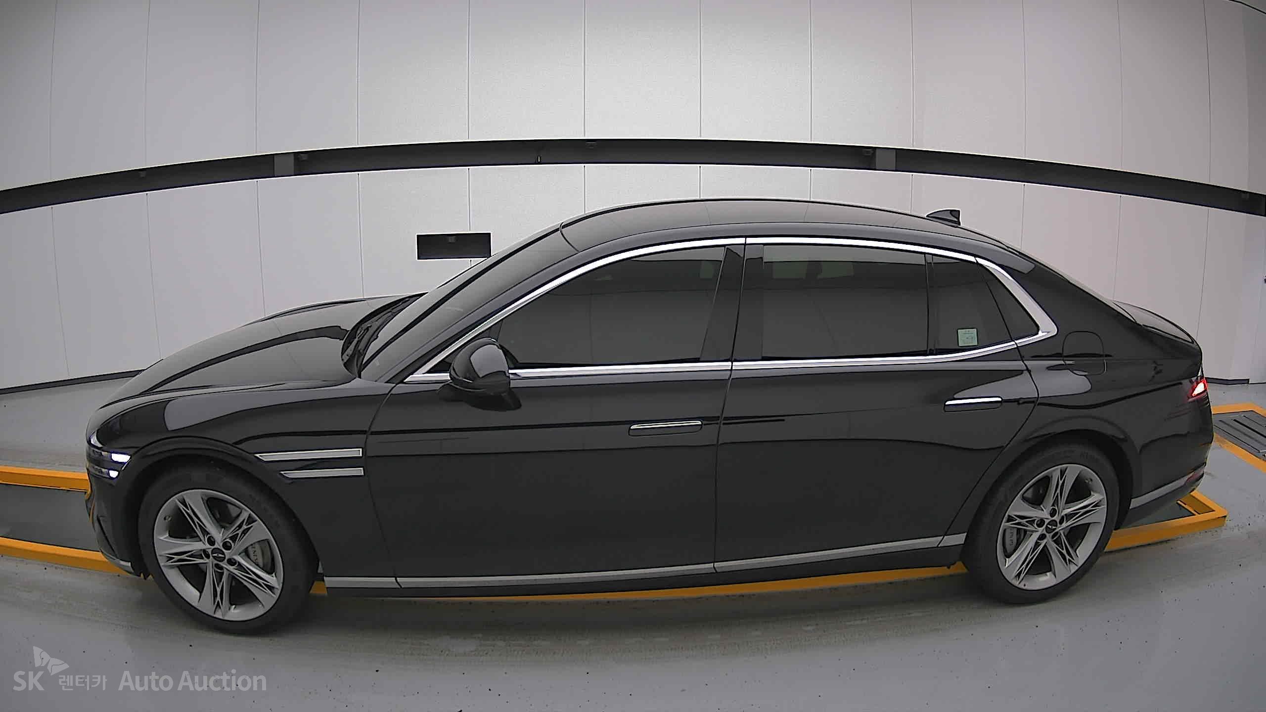 2022 - genesis g90