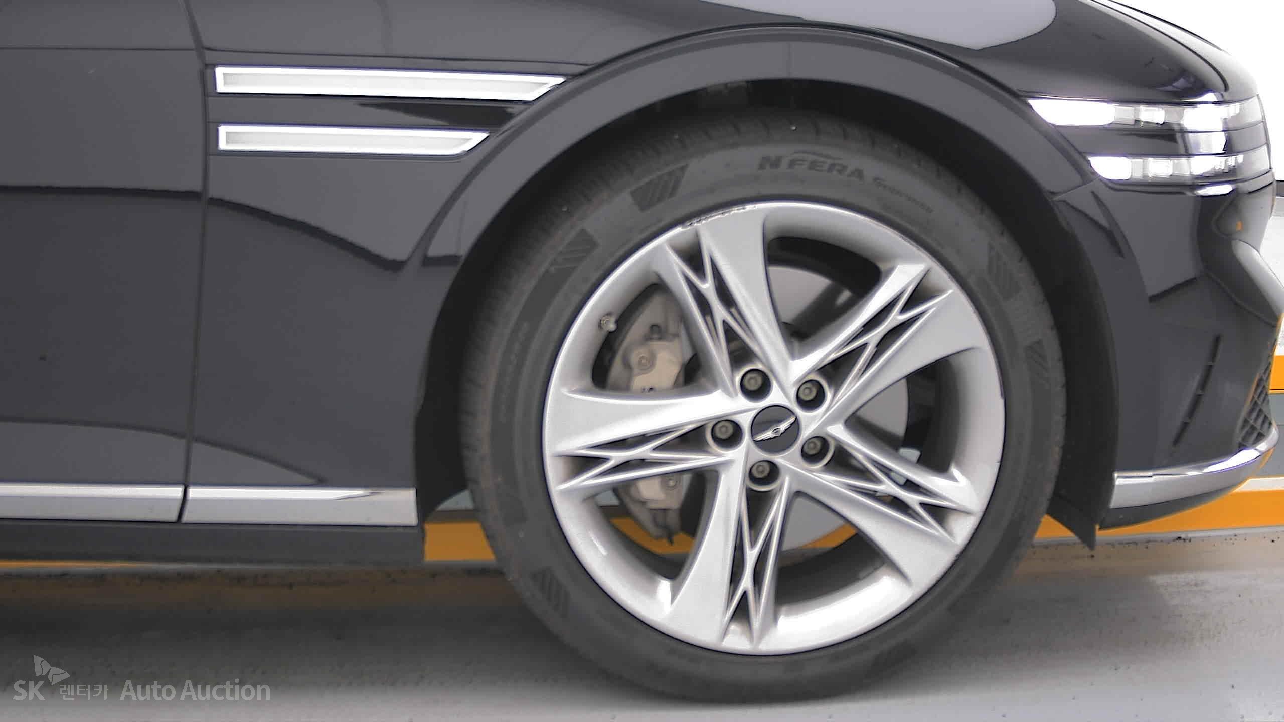 2022 - genesis g90