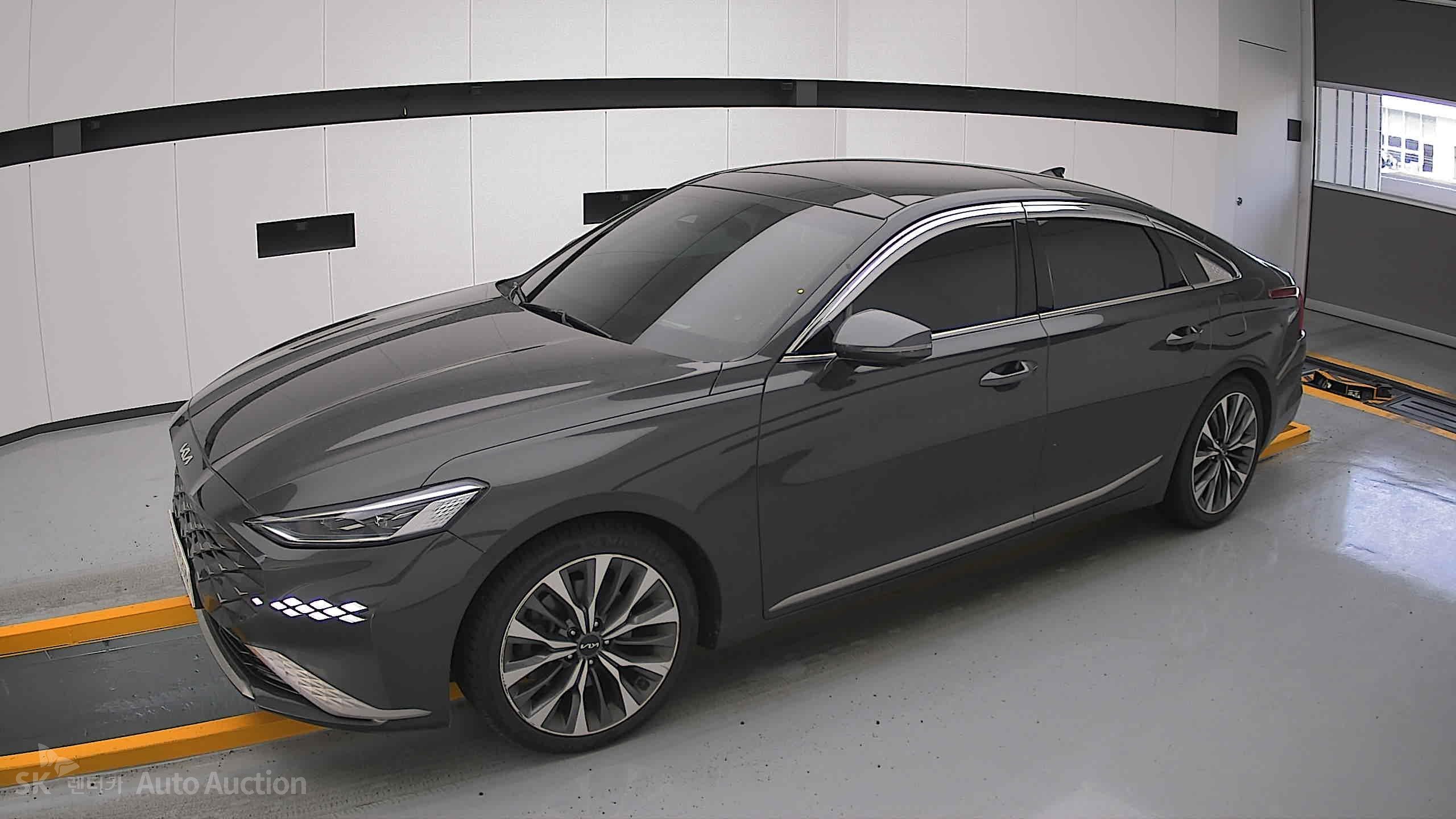 2022 - kia k8