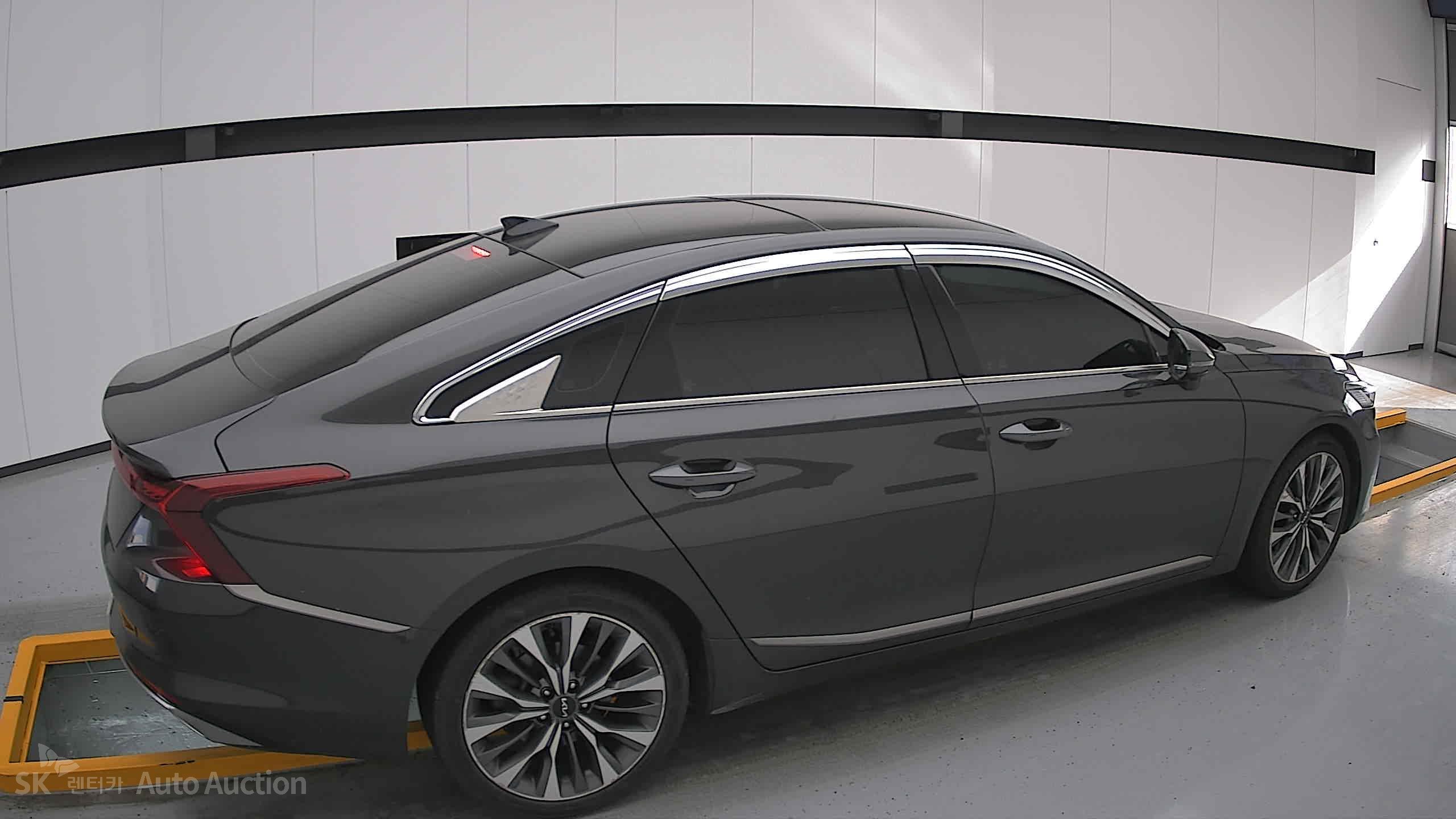 2022 - kia k8