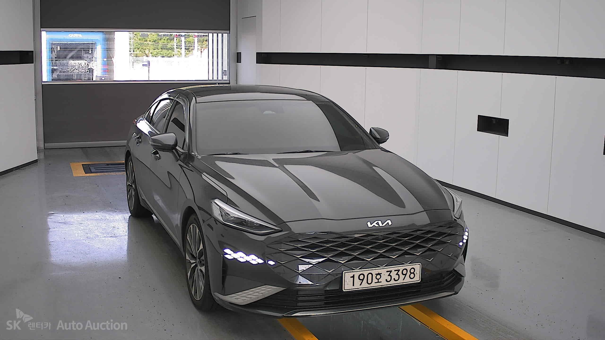 2022 - kia k8