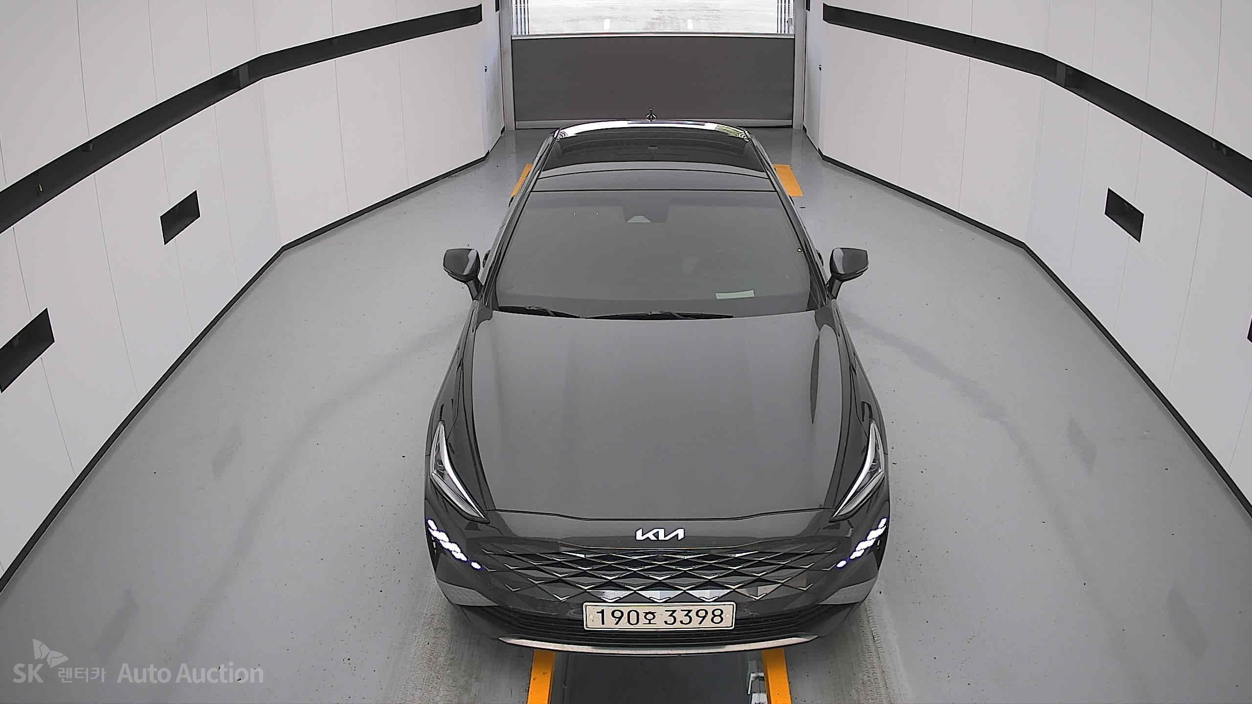 2022 - kia k8