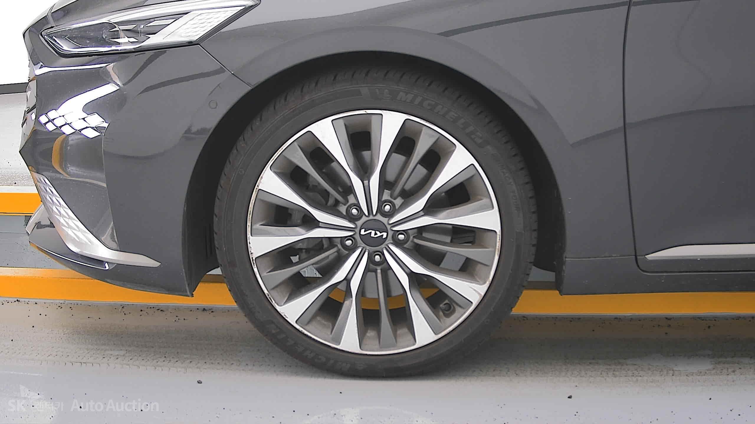 2022 - kia k8