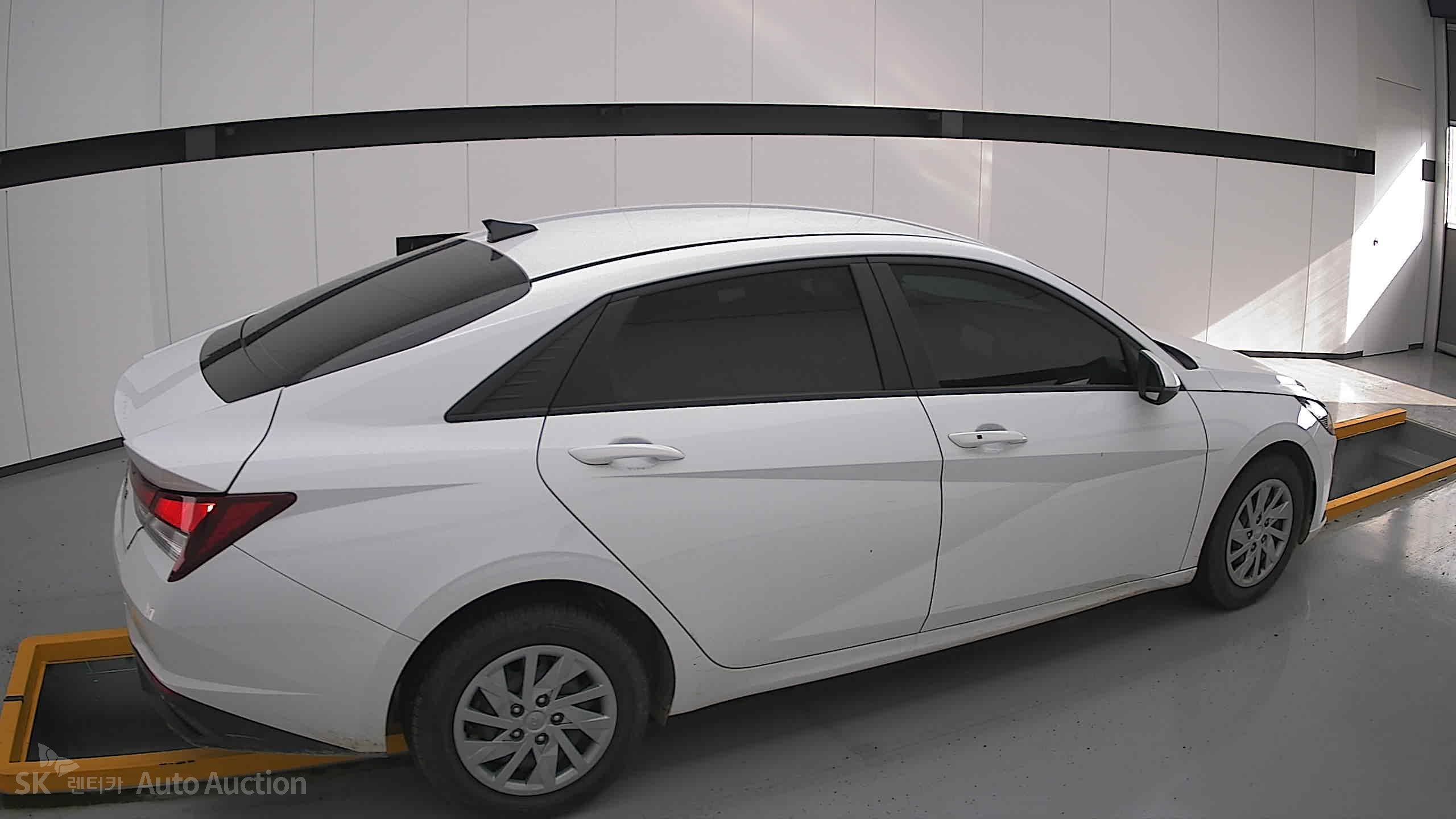 2022 - hyundai avante