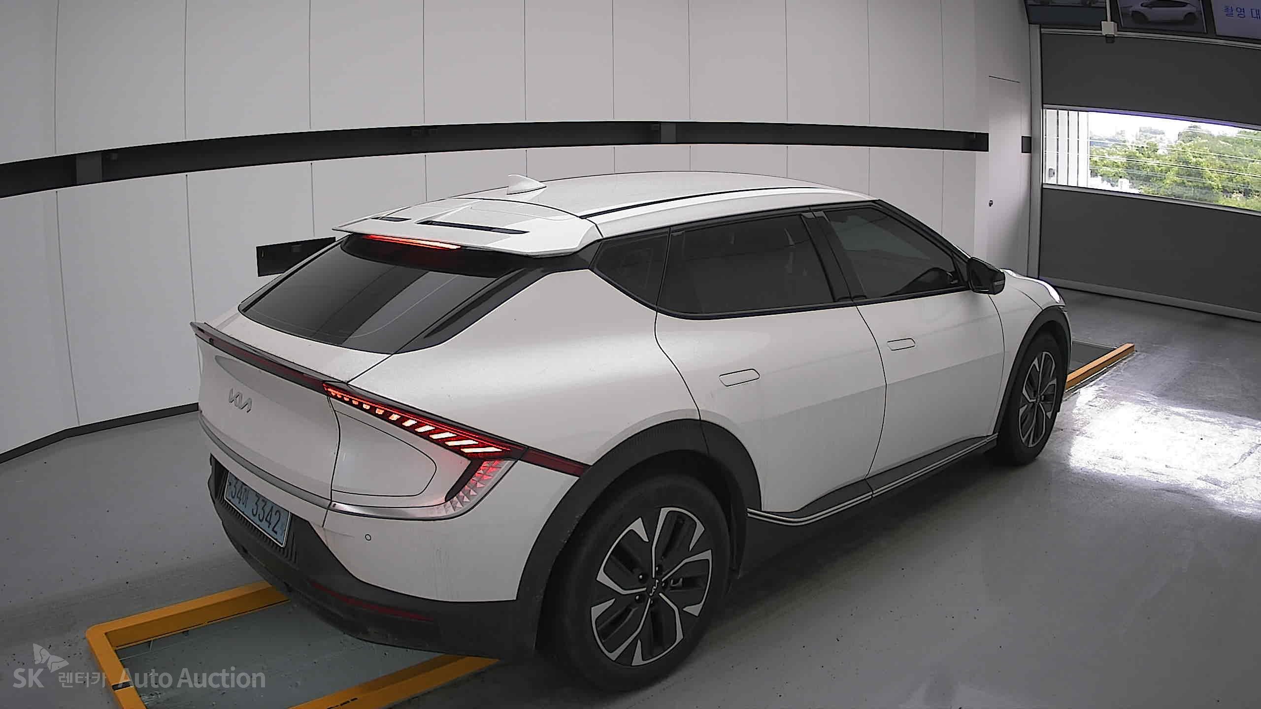 2022 - kia ev6