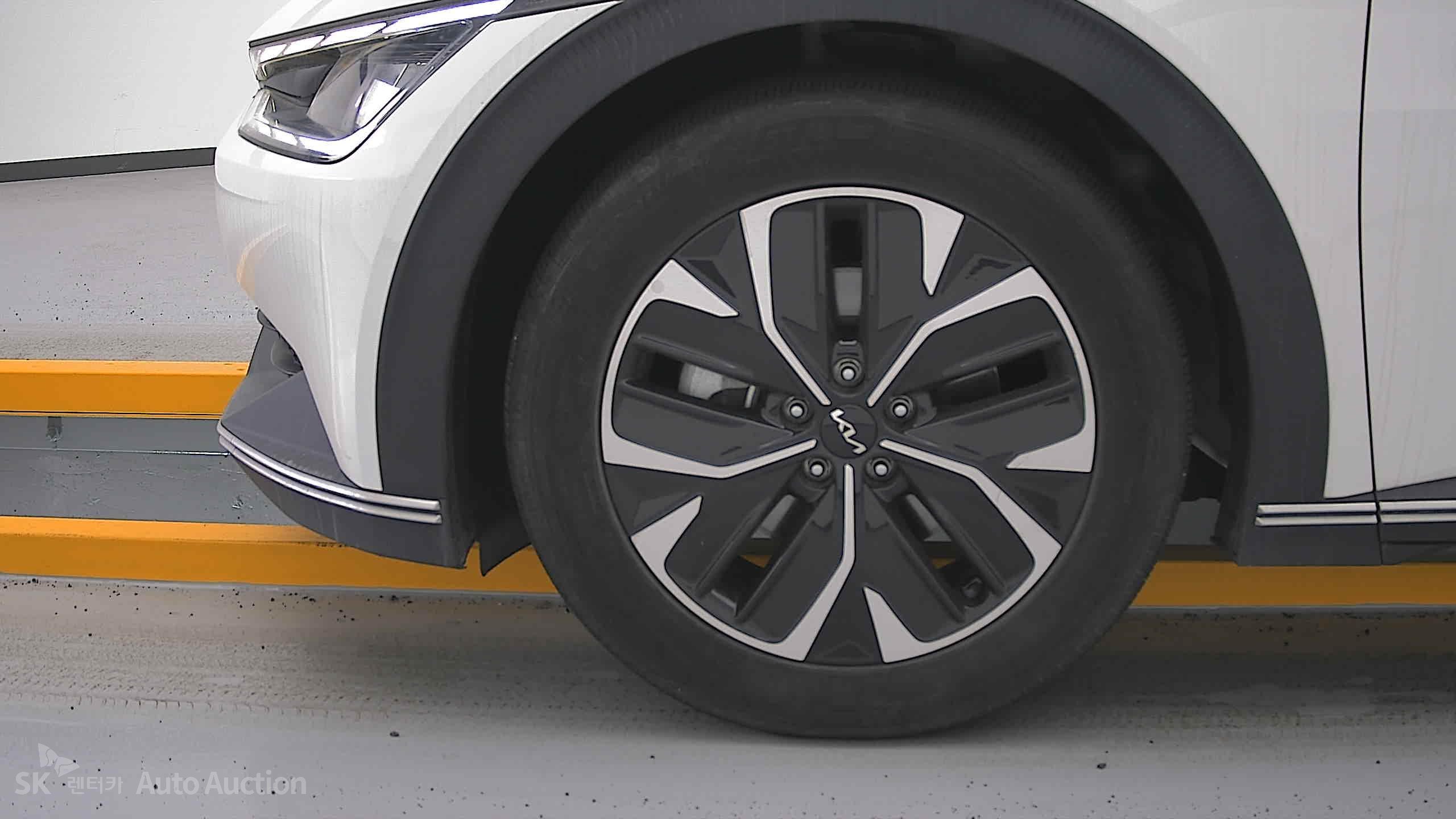 2022 - kia ev6