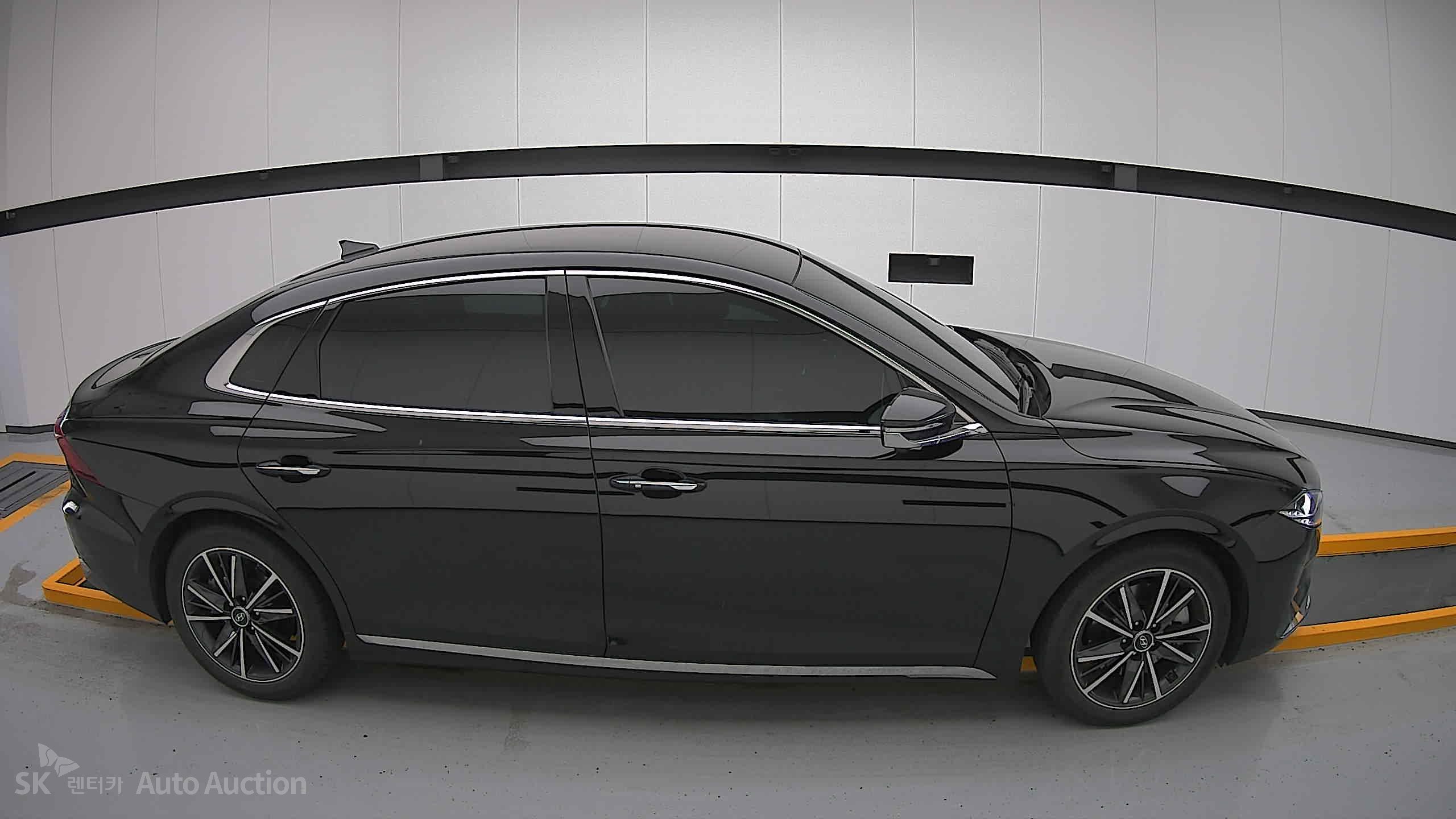 2022 - hyundai grandeur