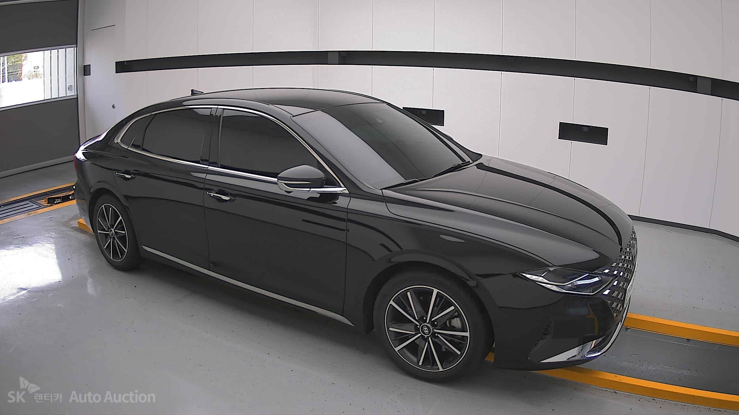 2022 - hyundai grandeur