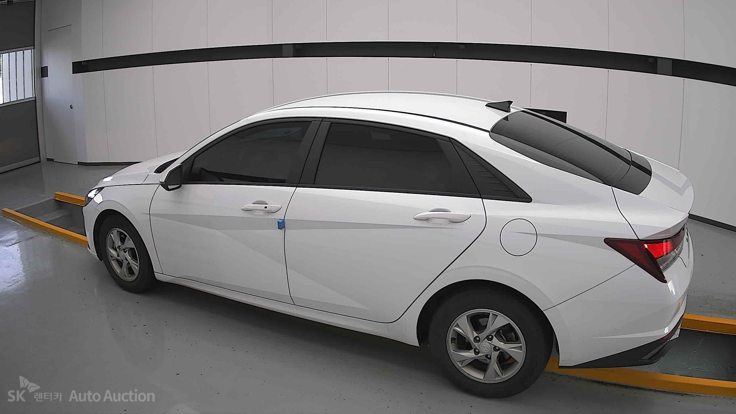 2021 - hyundai avante