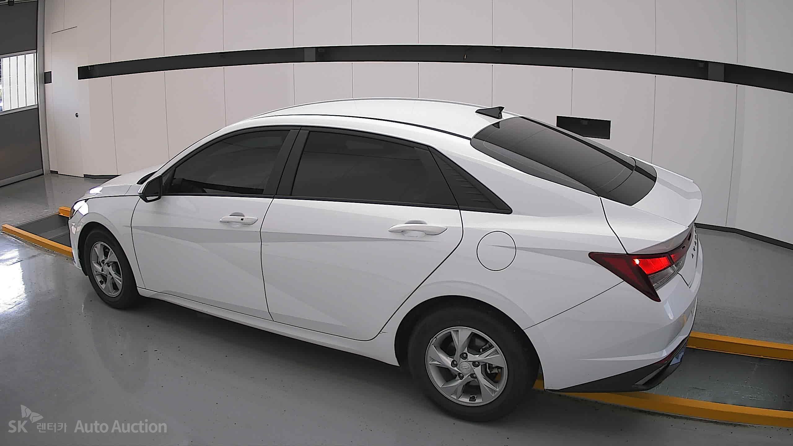 2021 - hyundai avante