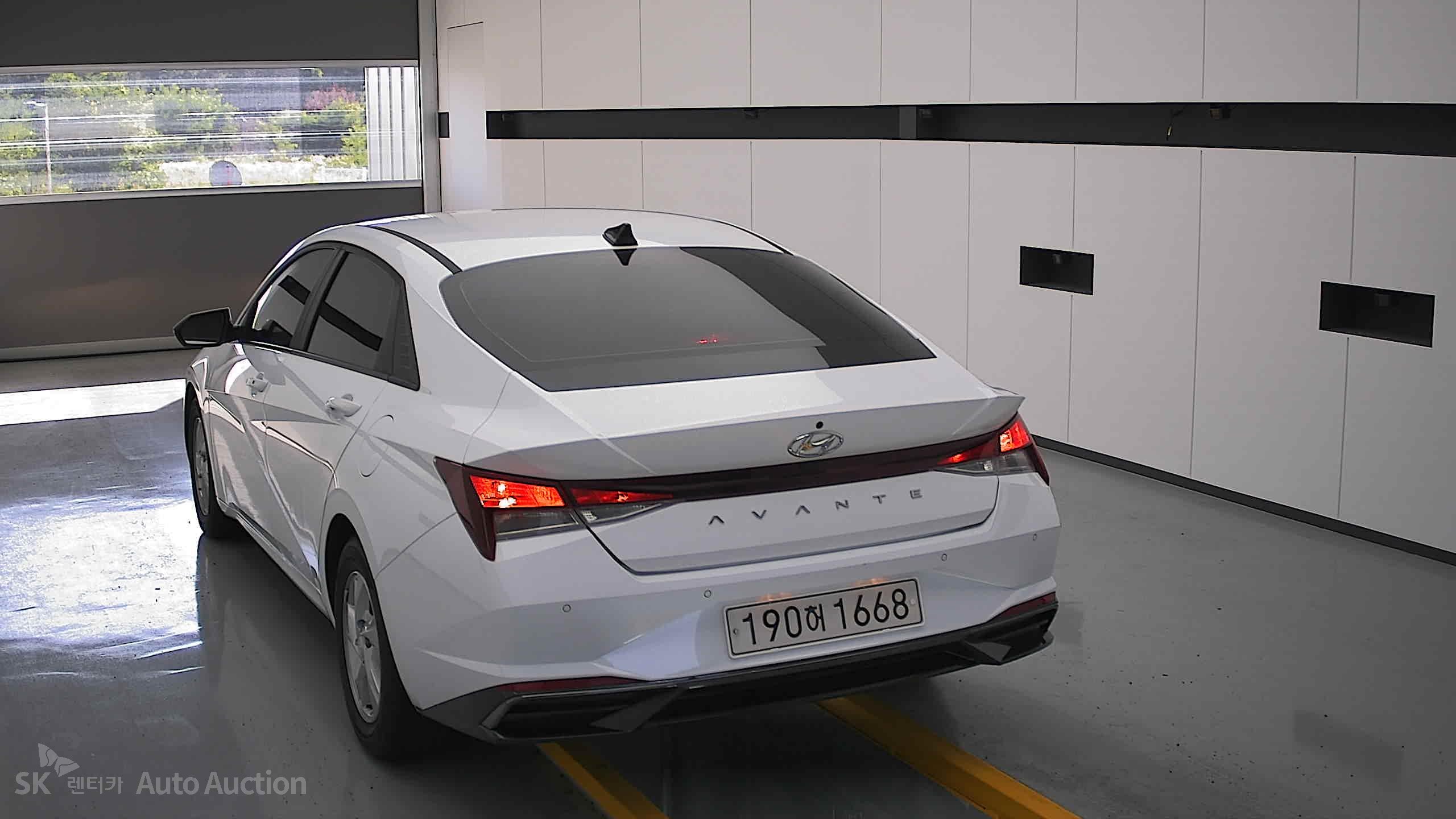 2021 - hyundai avante