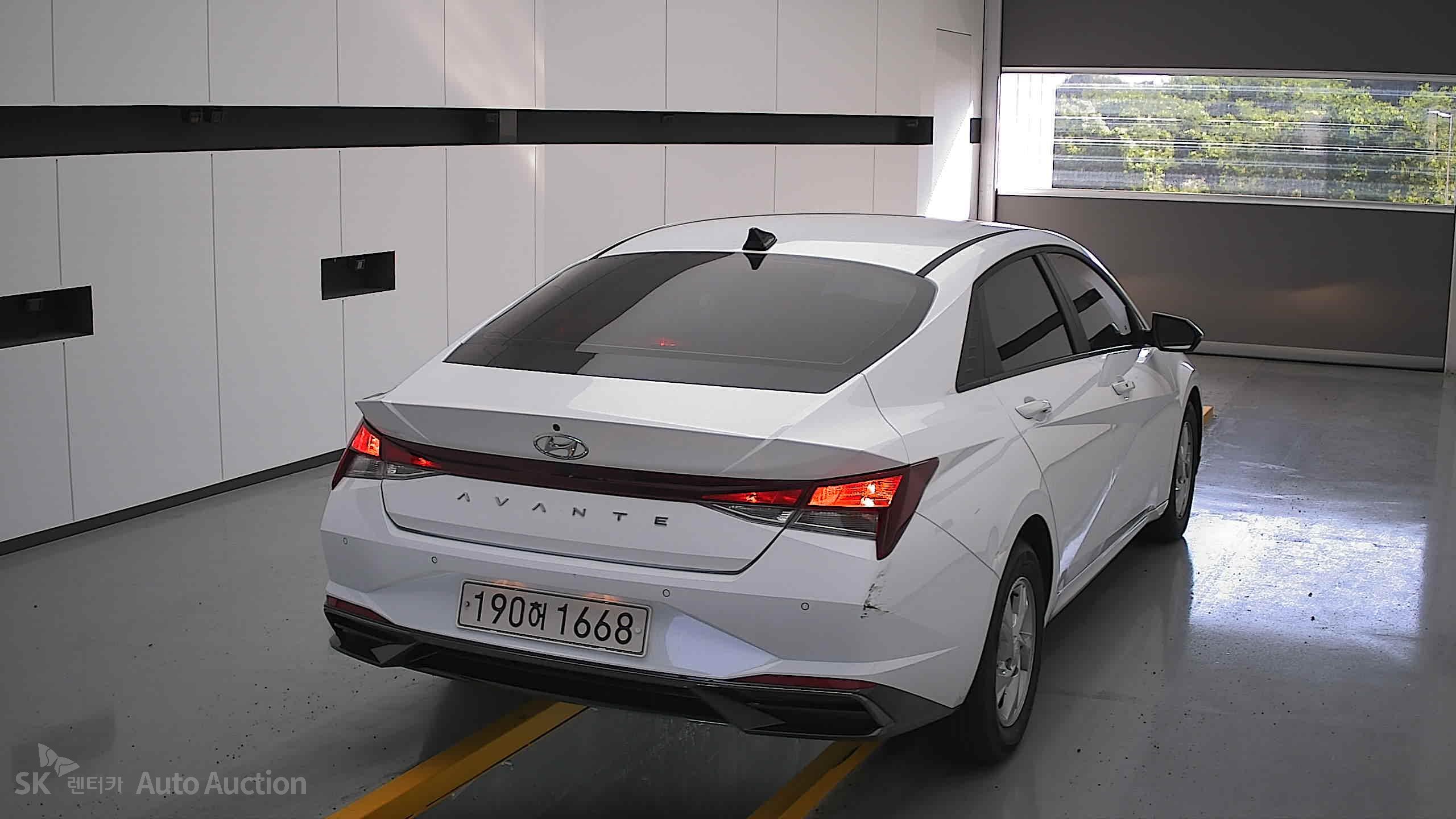2021 - hyundai avante