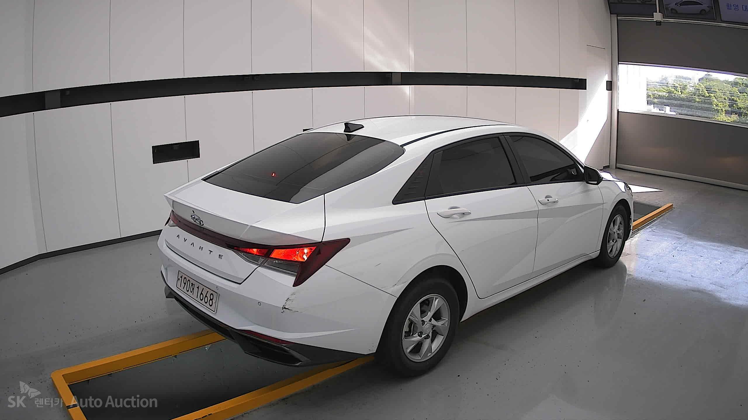 2021 - hyundai avante
