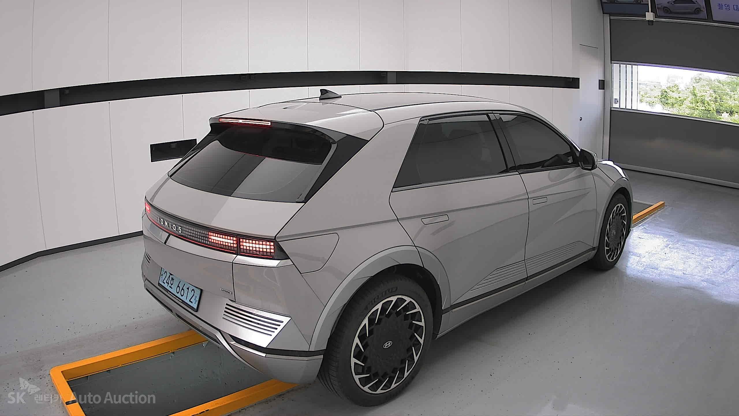 2022 - hyundai ioniq
