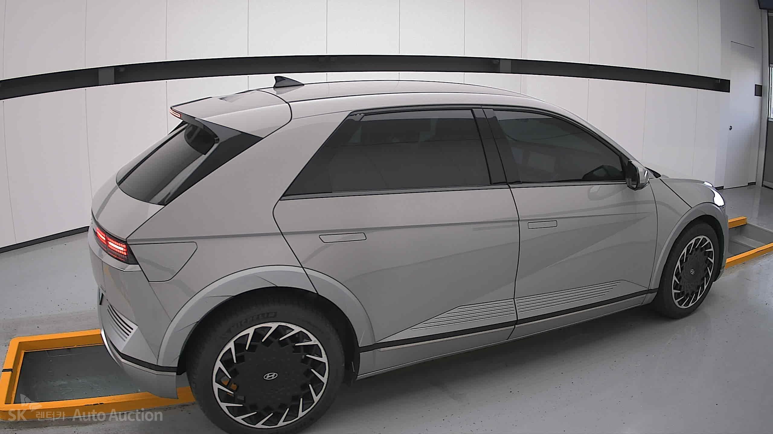 2022 - hyundai ioniq