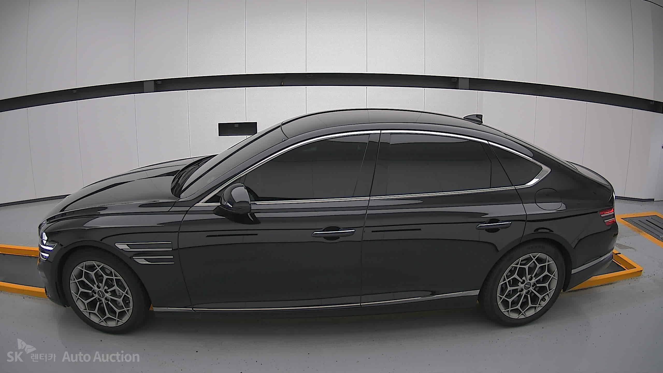 2022 - genesis g80