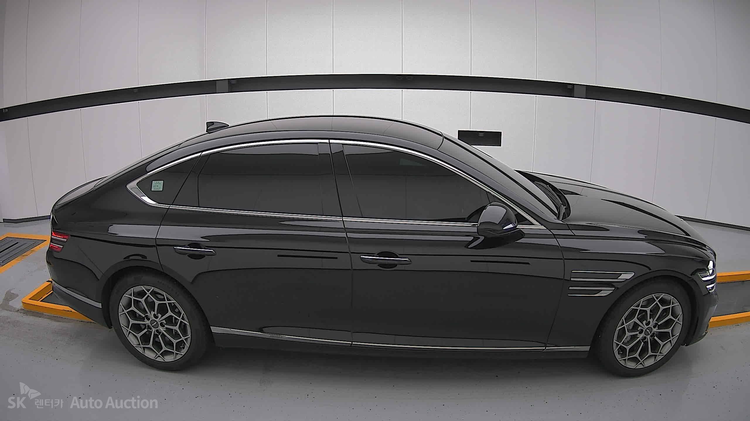 2022 - genesis g80