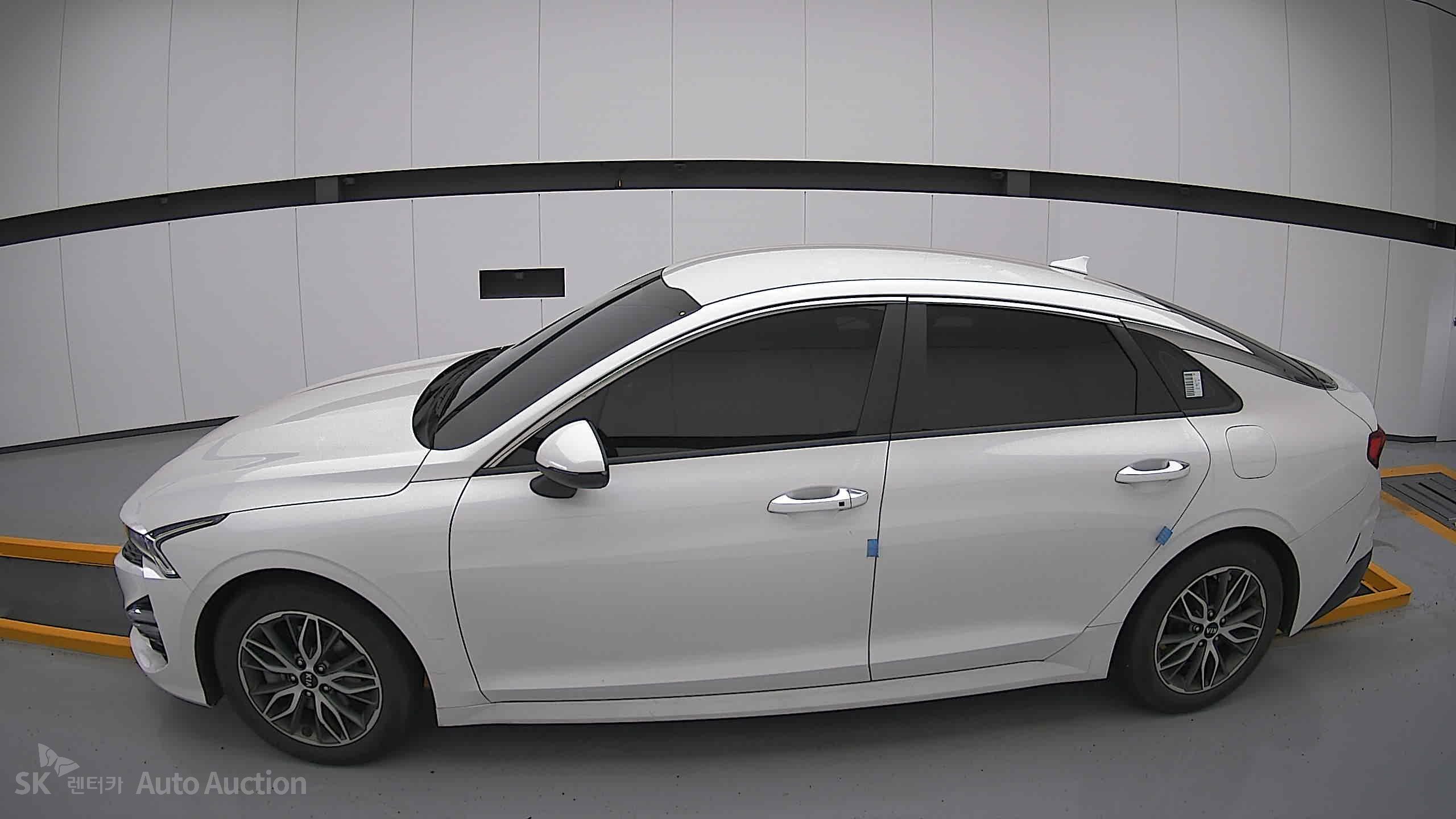 2021 - kia k5