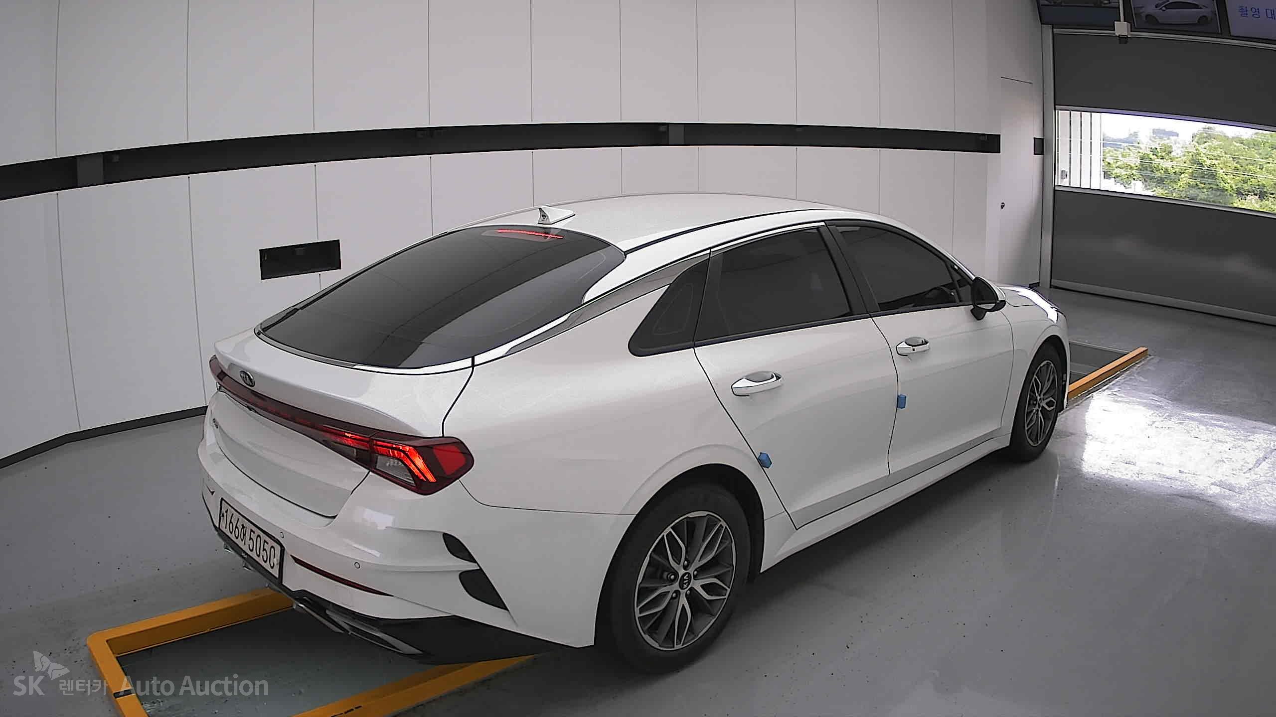 2021 - kia k5