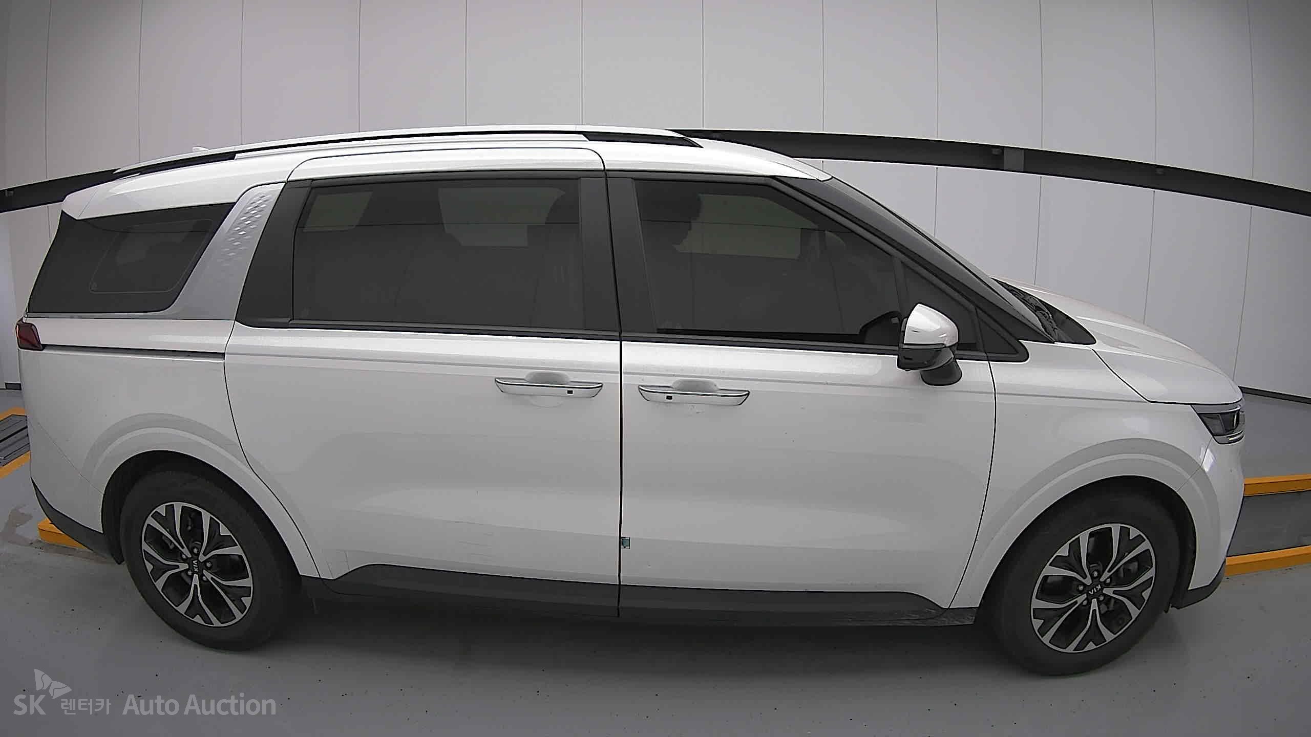 2021 - kia carnival