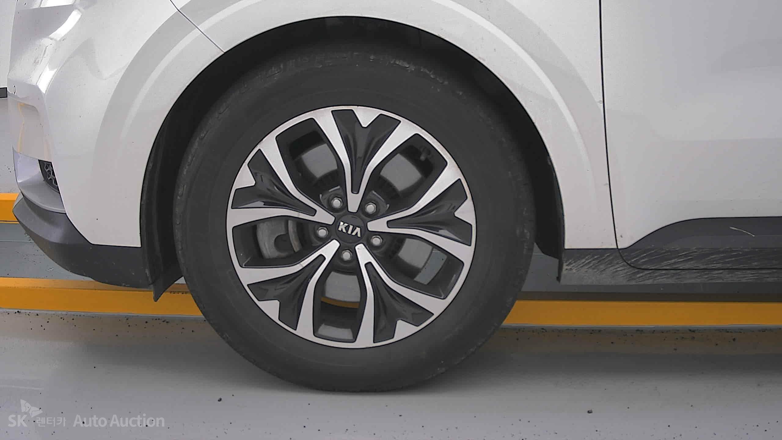 2021 - kia carnival
