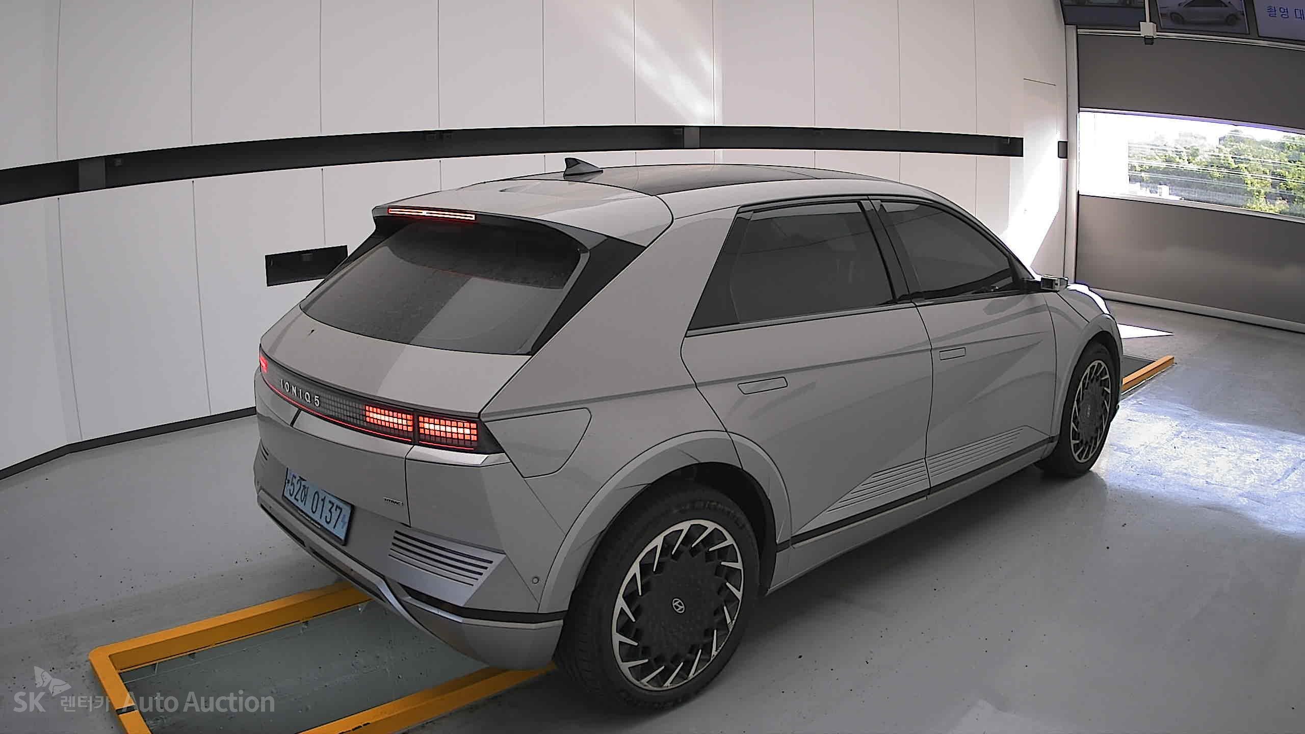 2022 - hyundai ioniq
