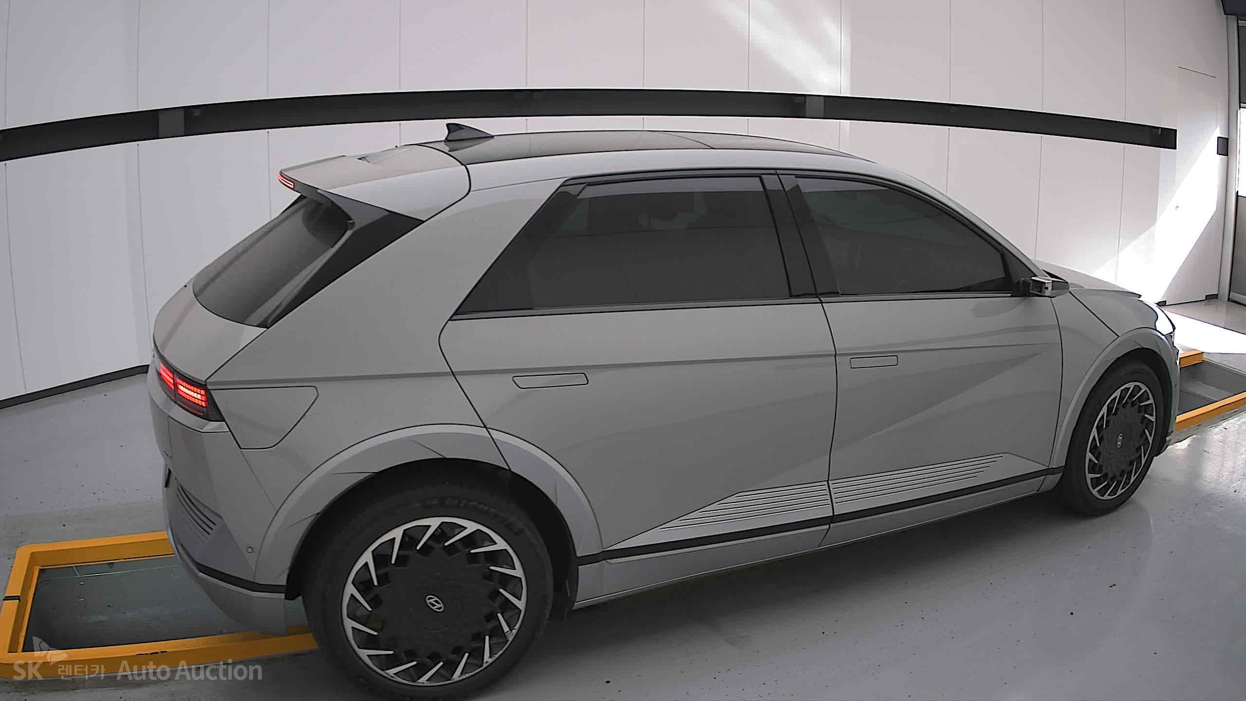 2022 - hyundai ioniq