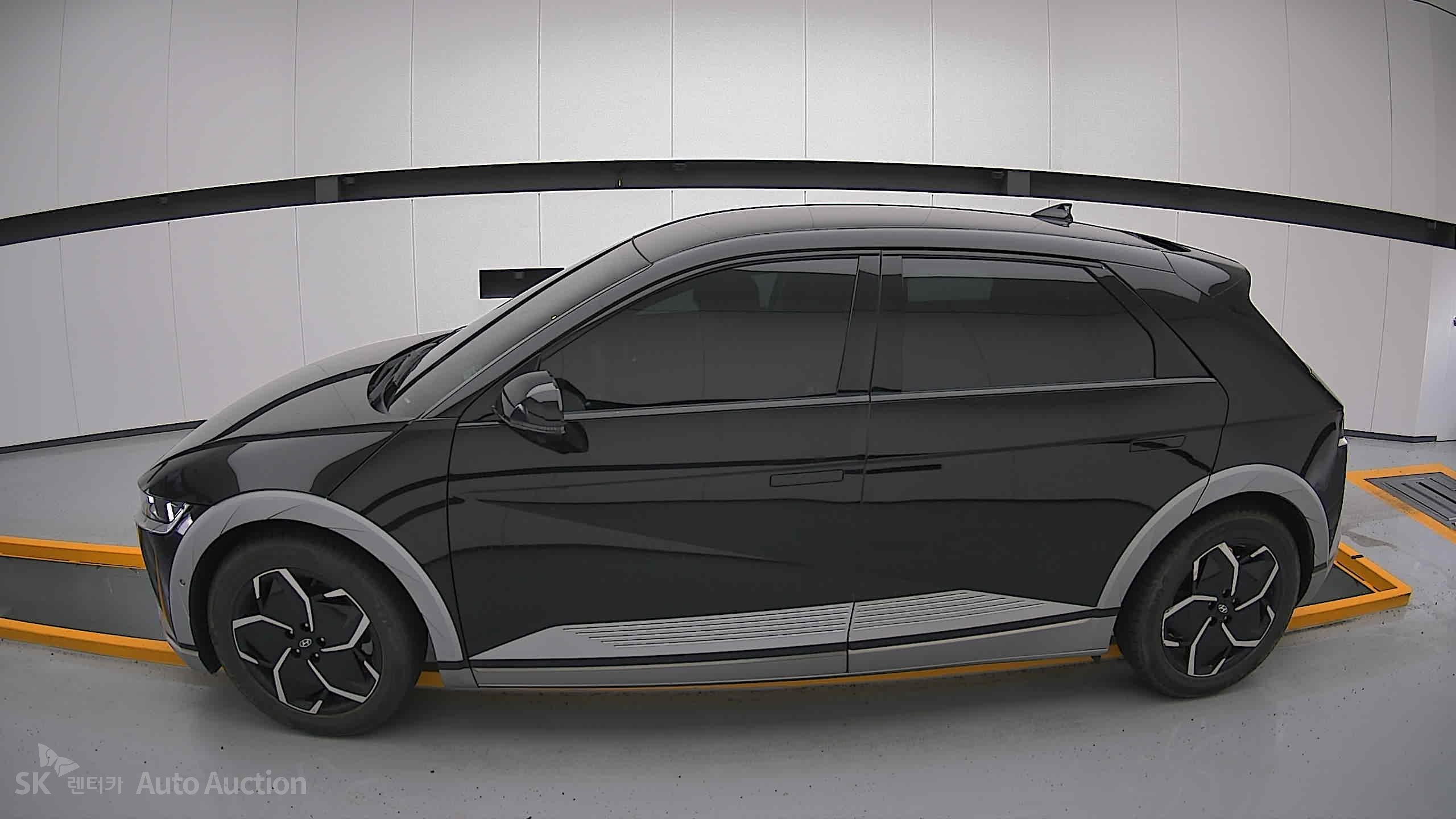2022 - hyundai ioniq