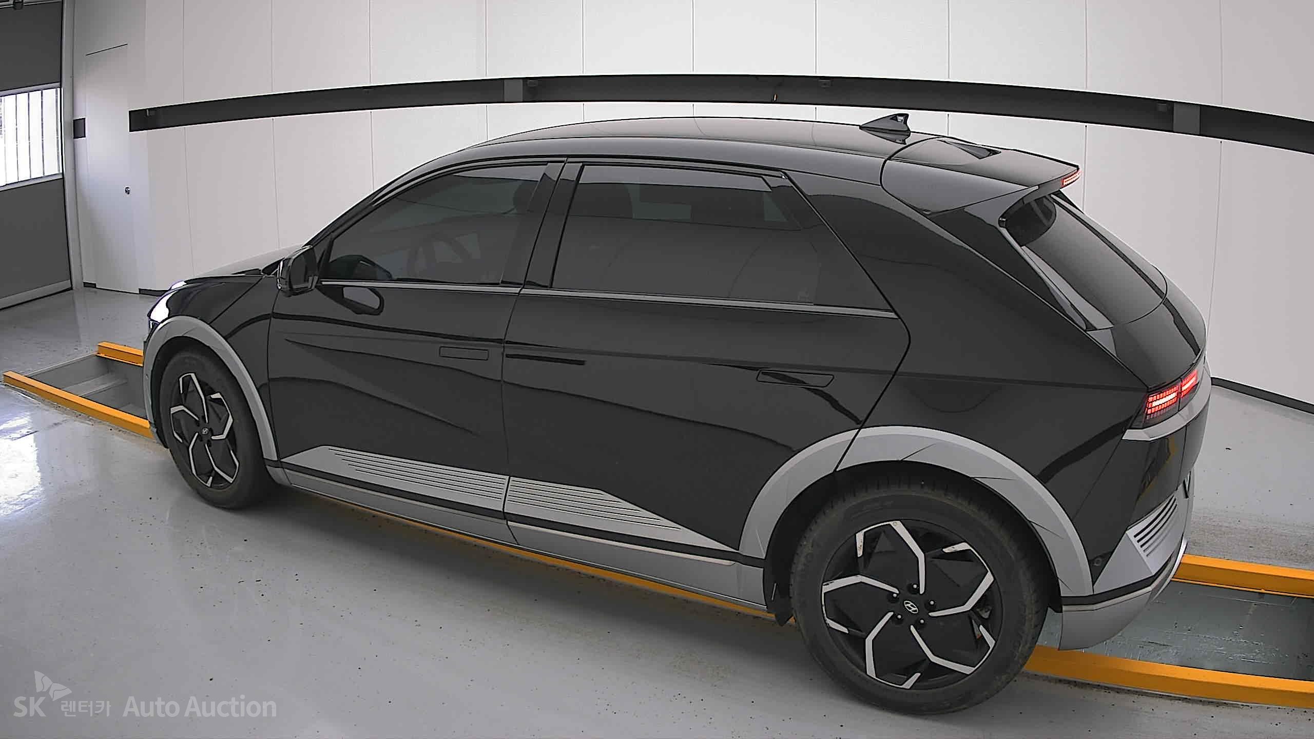 2022 - hyundai ioniq