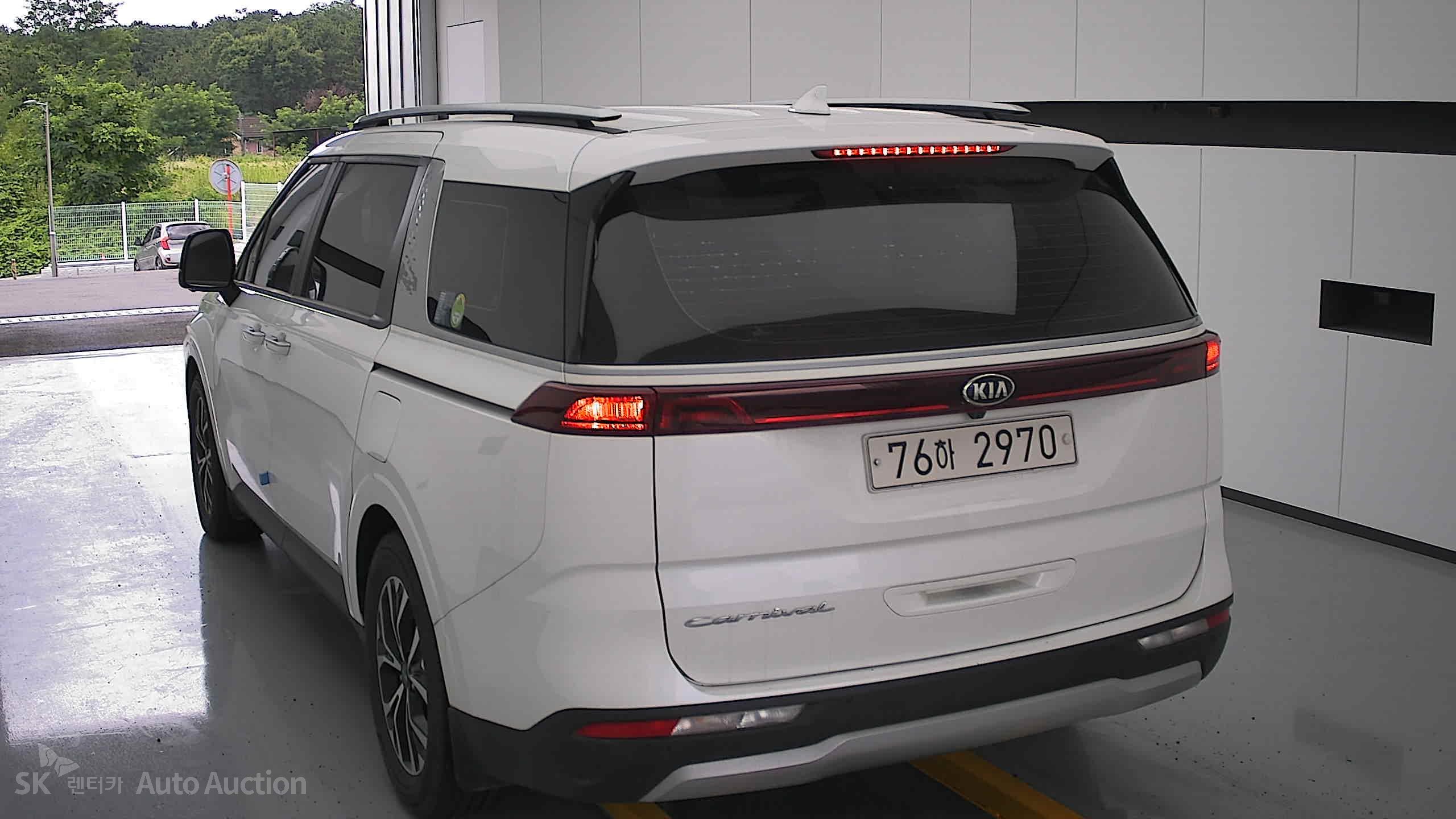 2021 - kia carnival