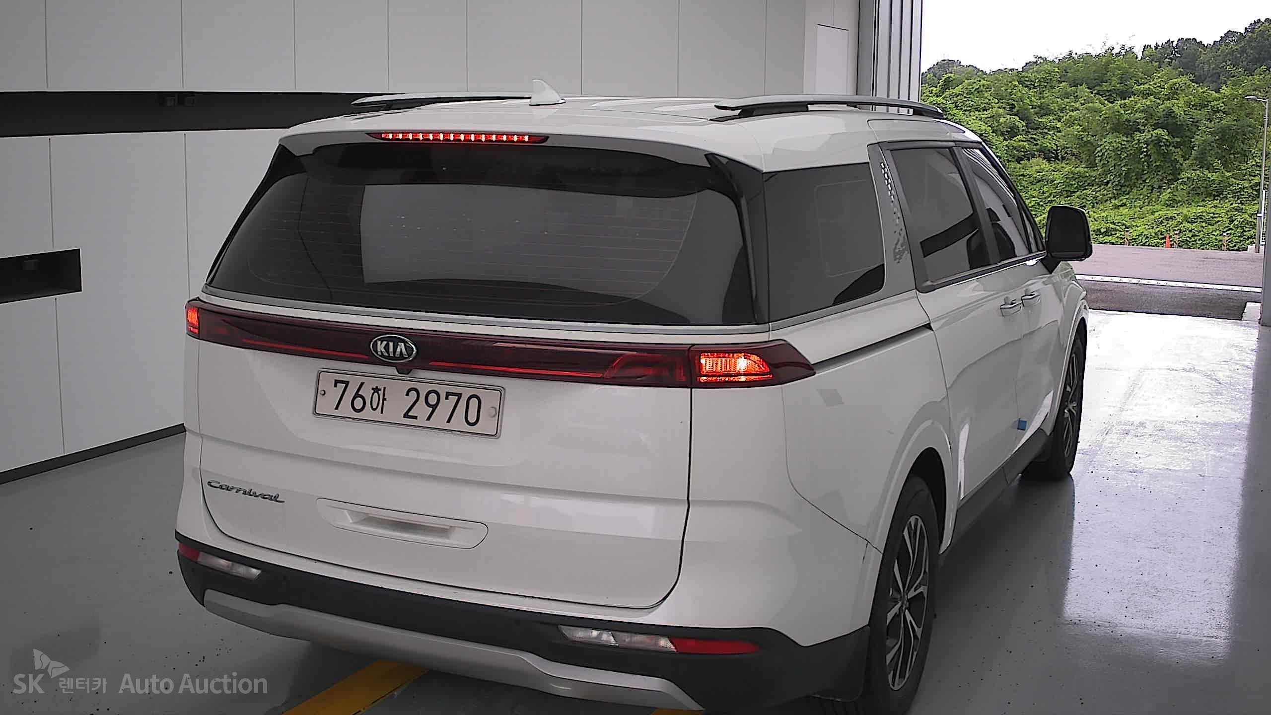 2021 - kia carnival