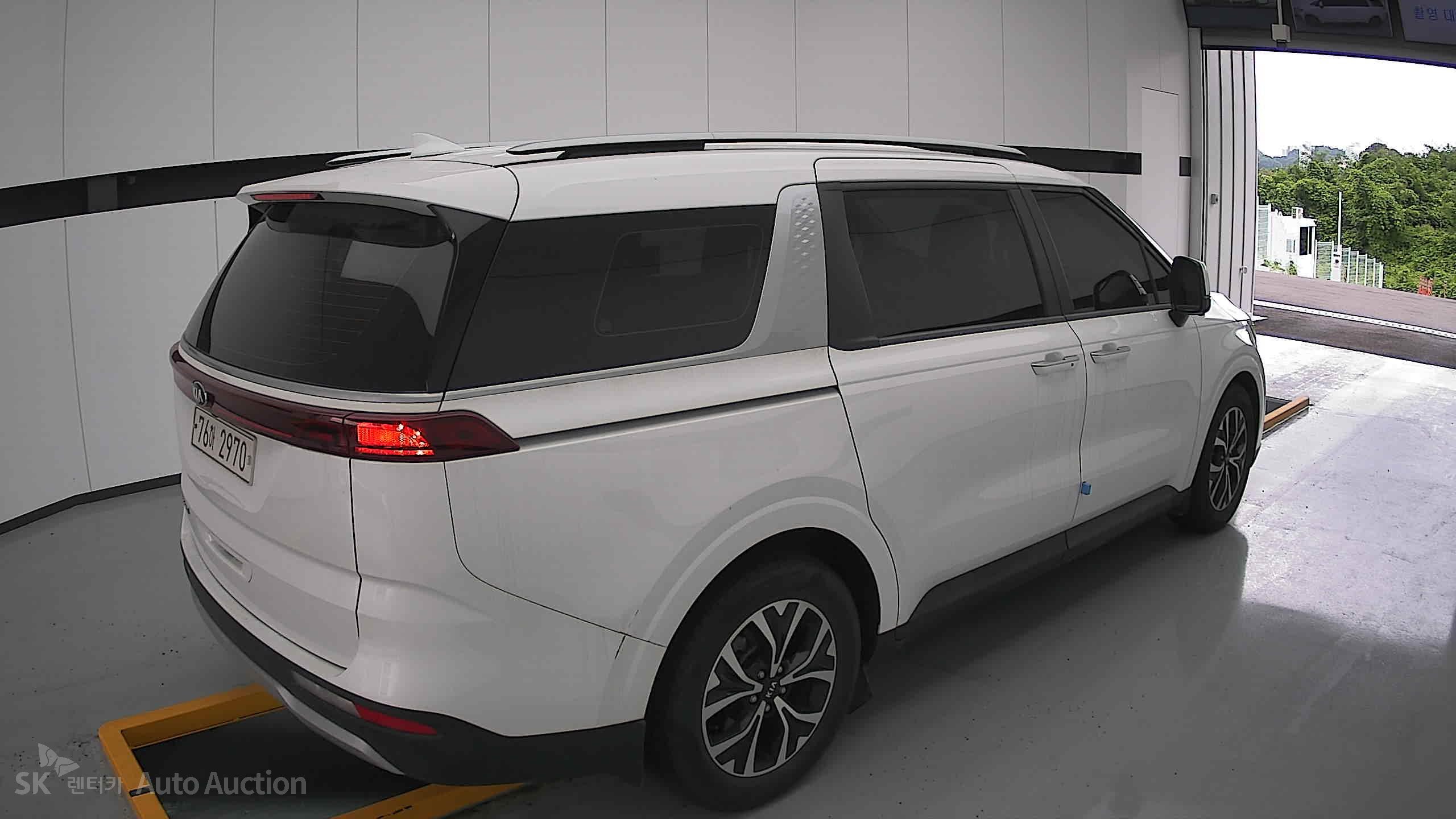 2021 - kia carnival