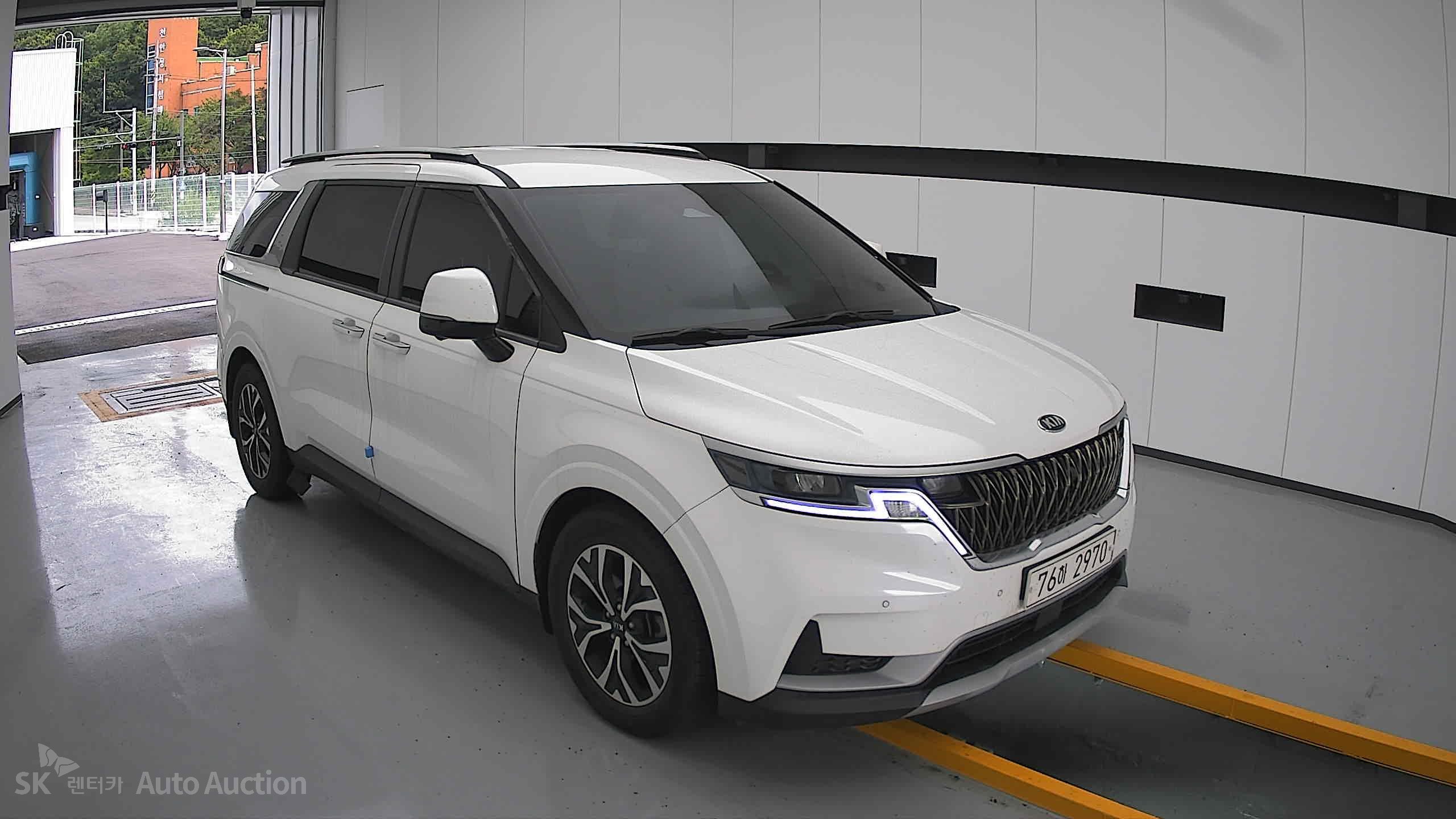 2021 - kia carnival
